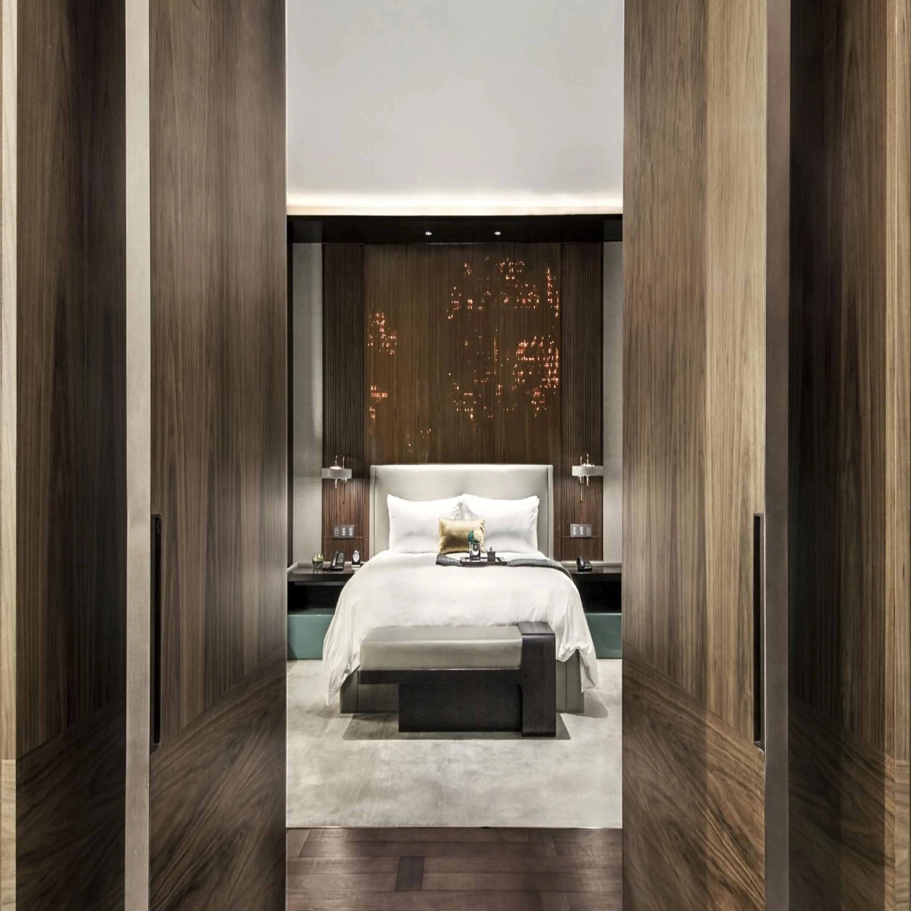 Photo of the whole room, Bed in InterContinental Zhuhai by IHG