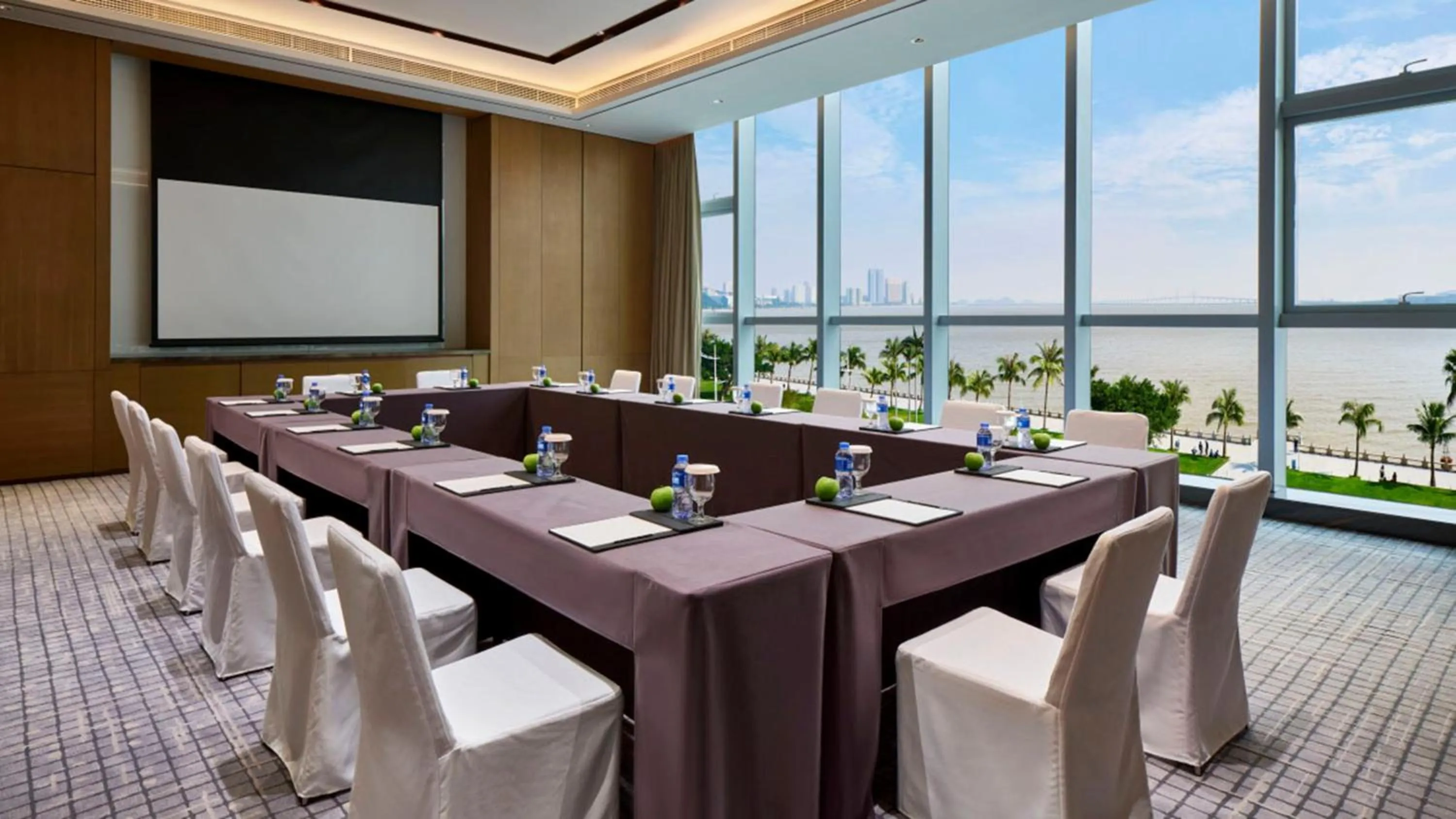 Meeting/conference room in InterContinental Zhuhai by IHG