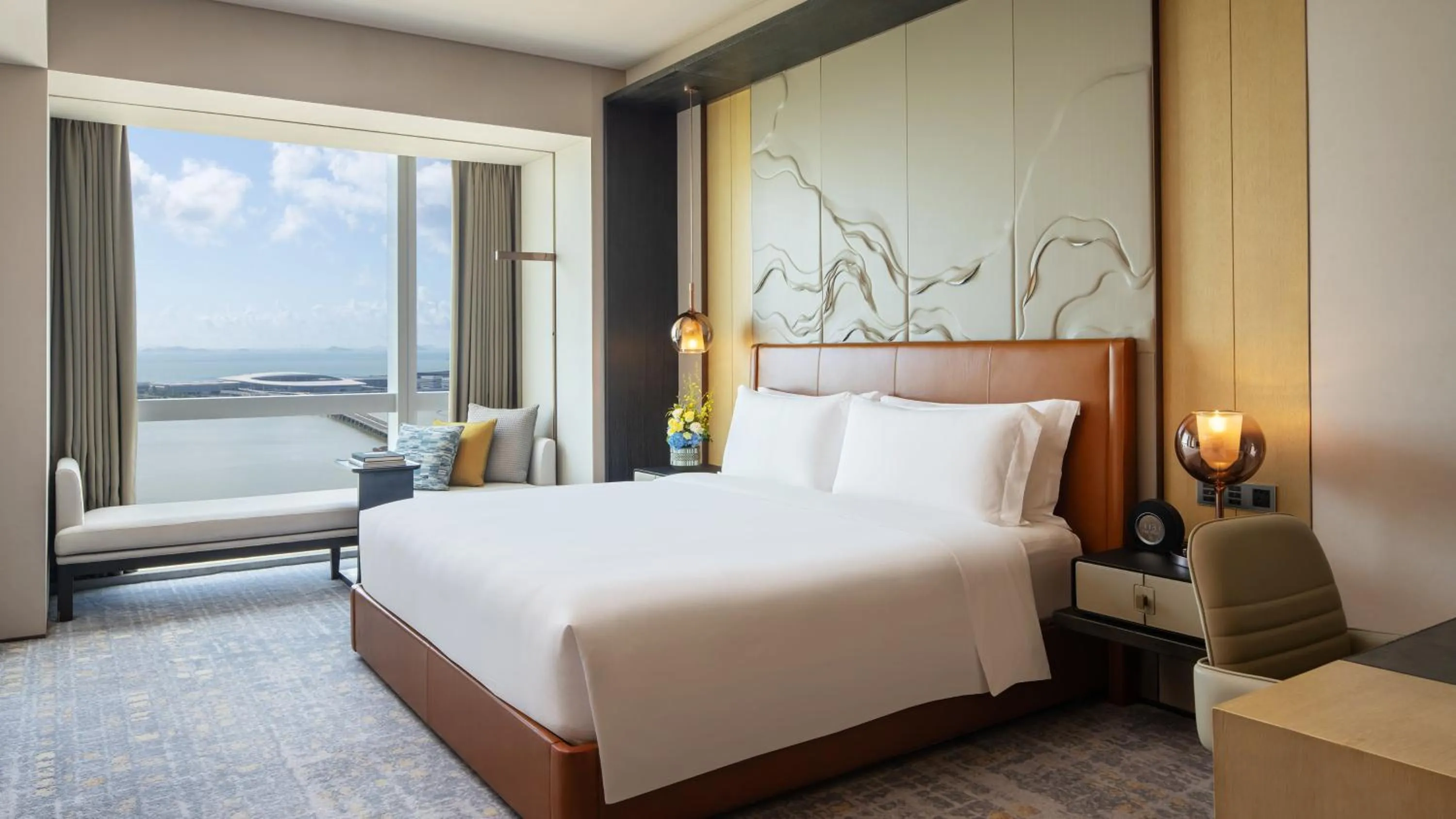 Photo of the whole room, Bed in InterContinental Zhuhai by IHG