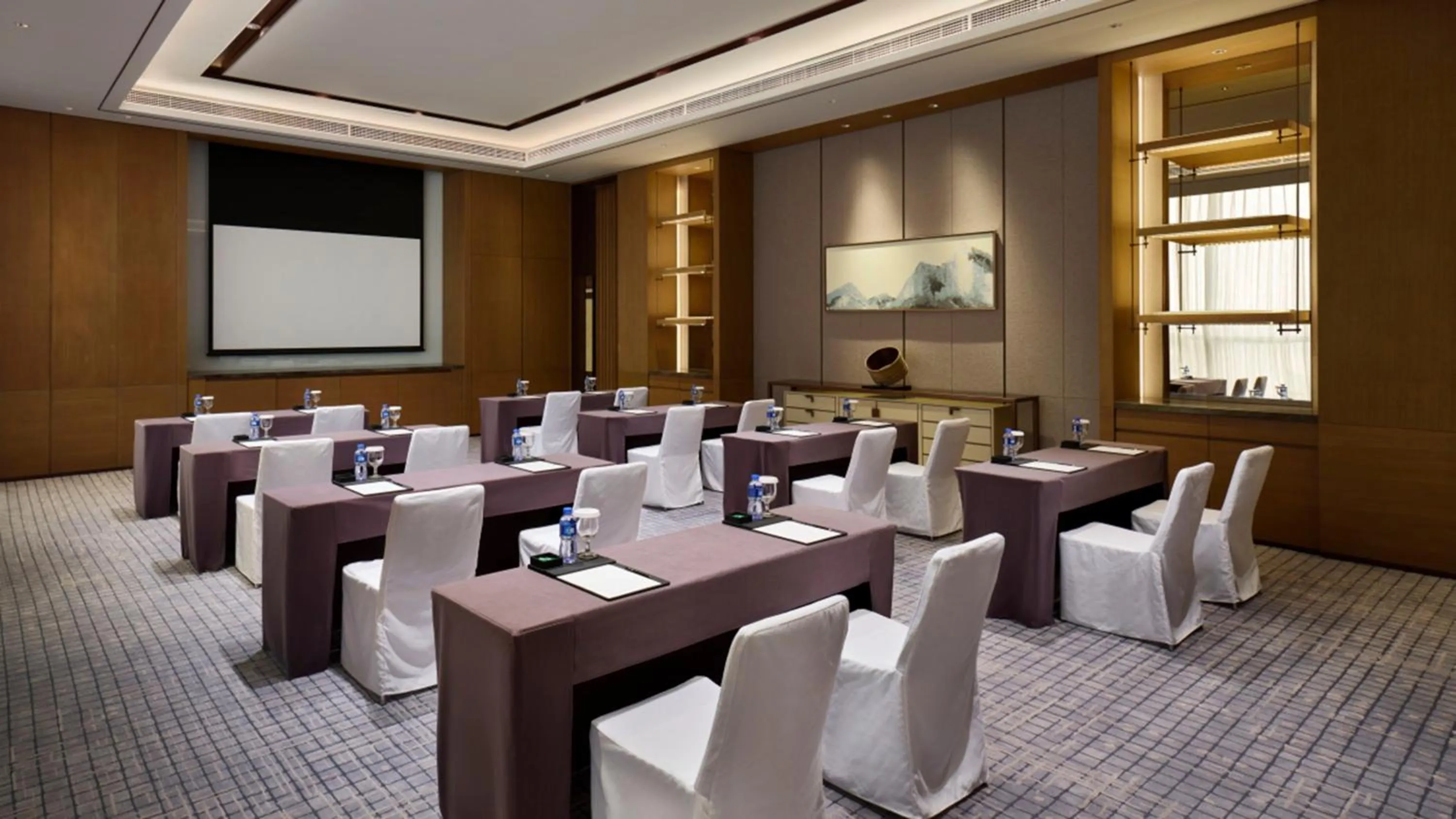 Meeting/conference room in InterContinental Zhuhai by IHG
