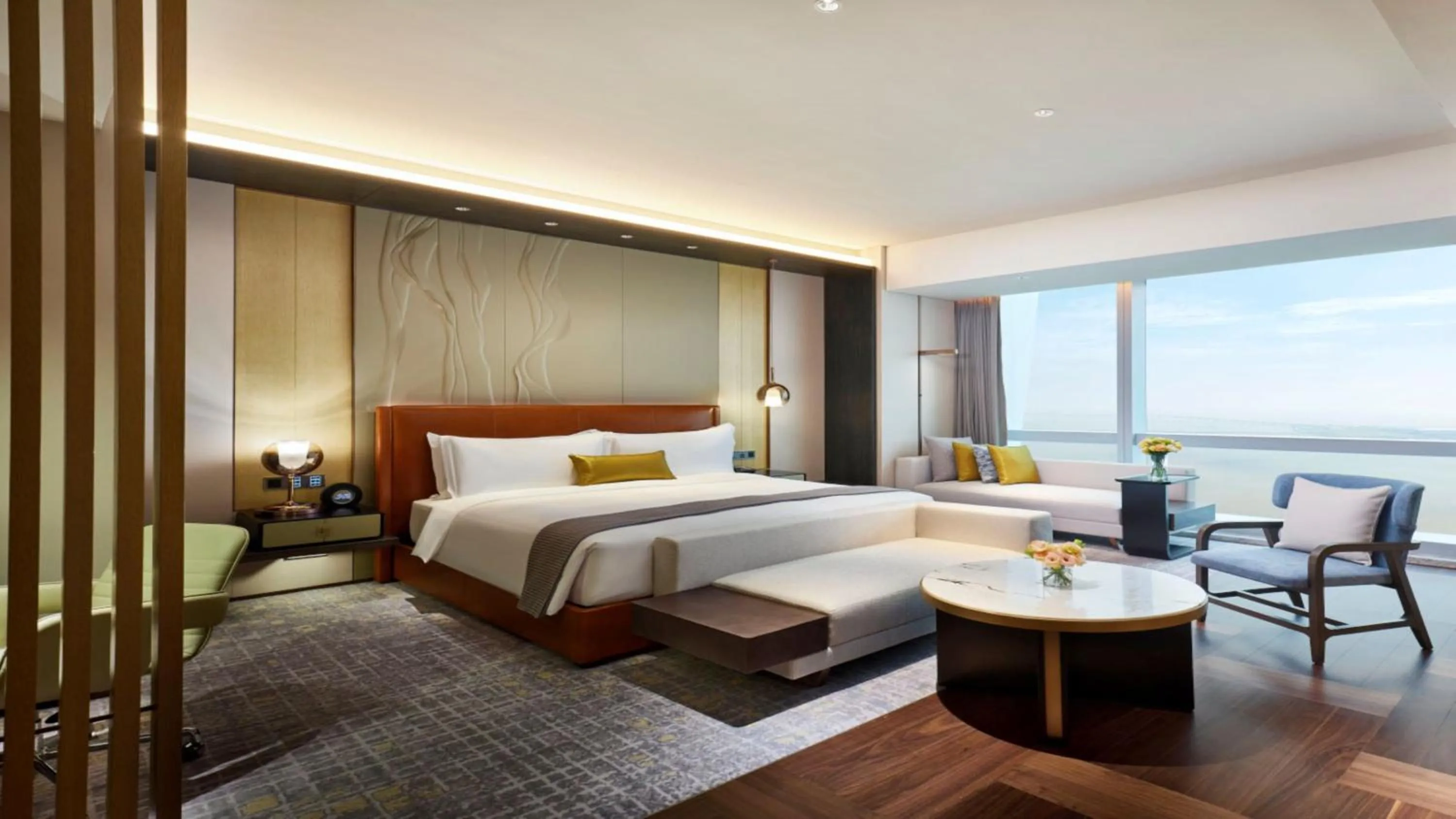 Photo of the whole room, Bed in InterContinental Zhuhai by IHG