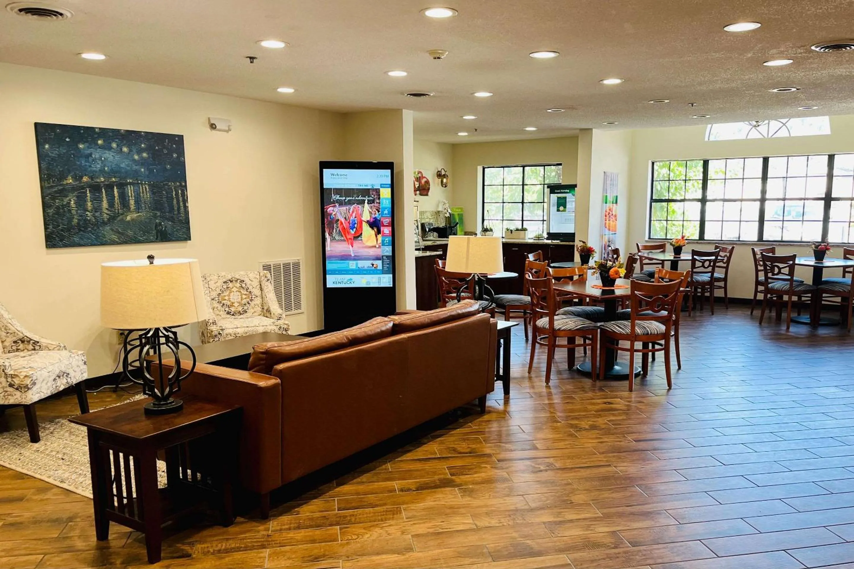Lobby or reception in Quality Inn & Suites Prestonsburg next to Mountain Arts Center