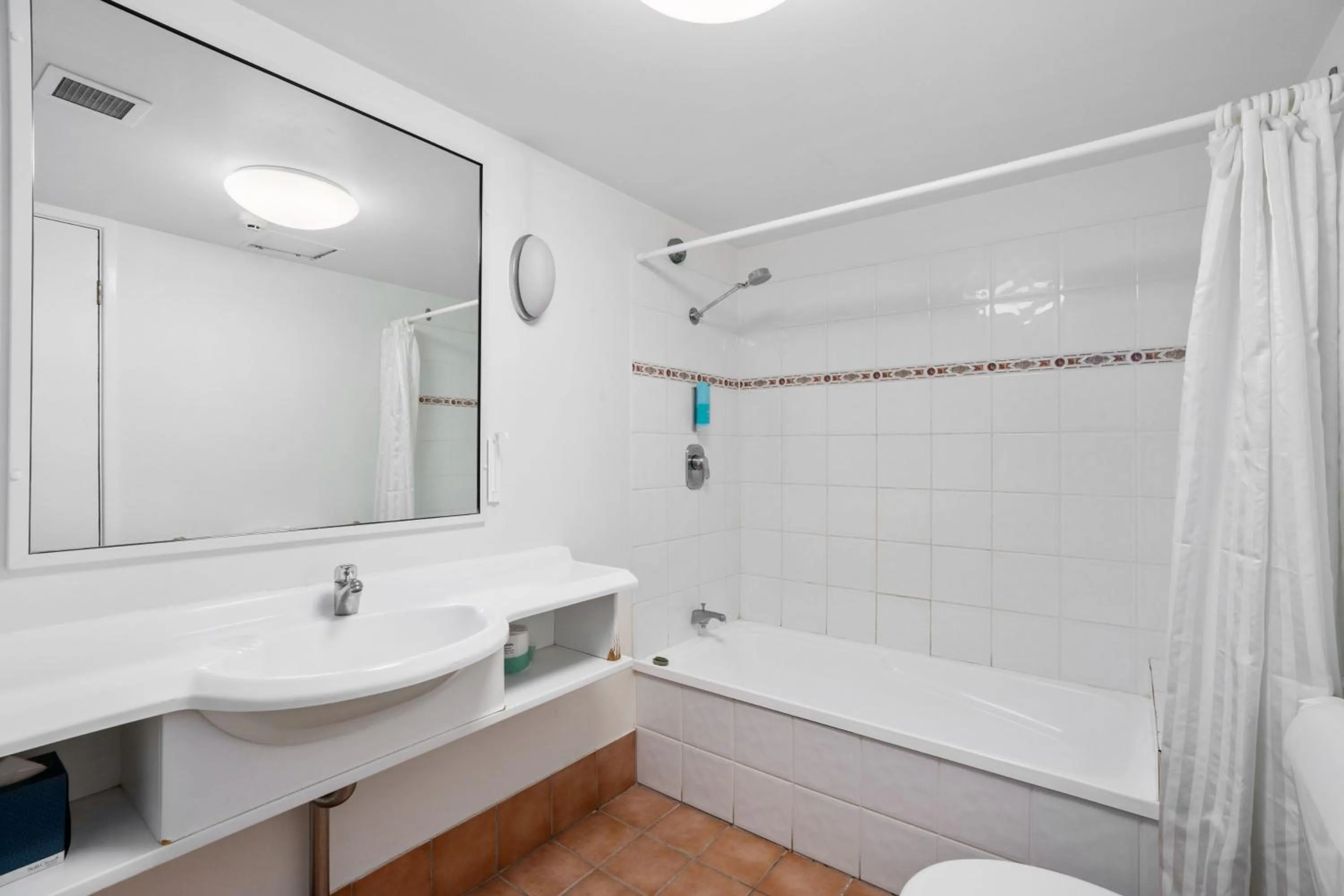 Shower in Sovereign on the Gold Coast