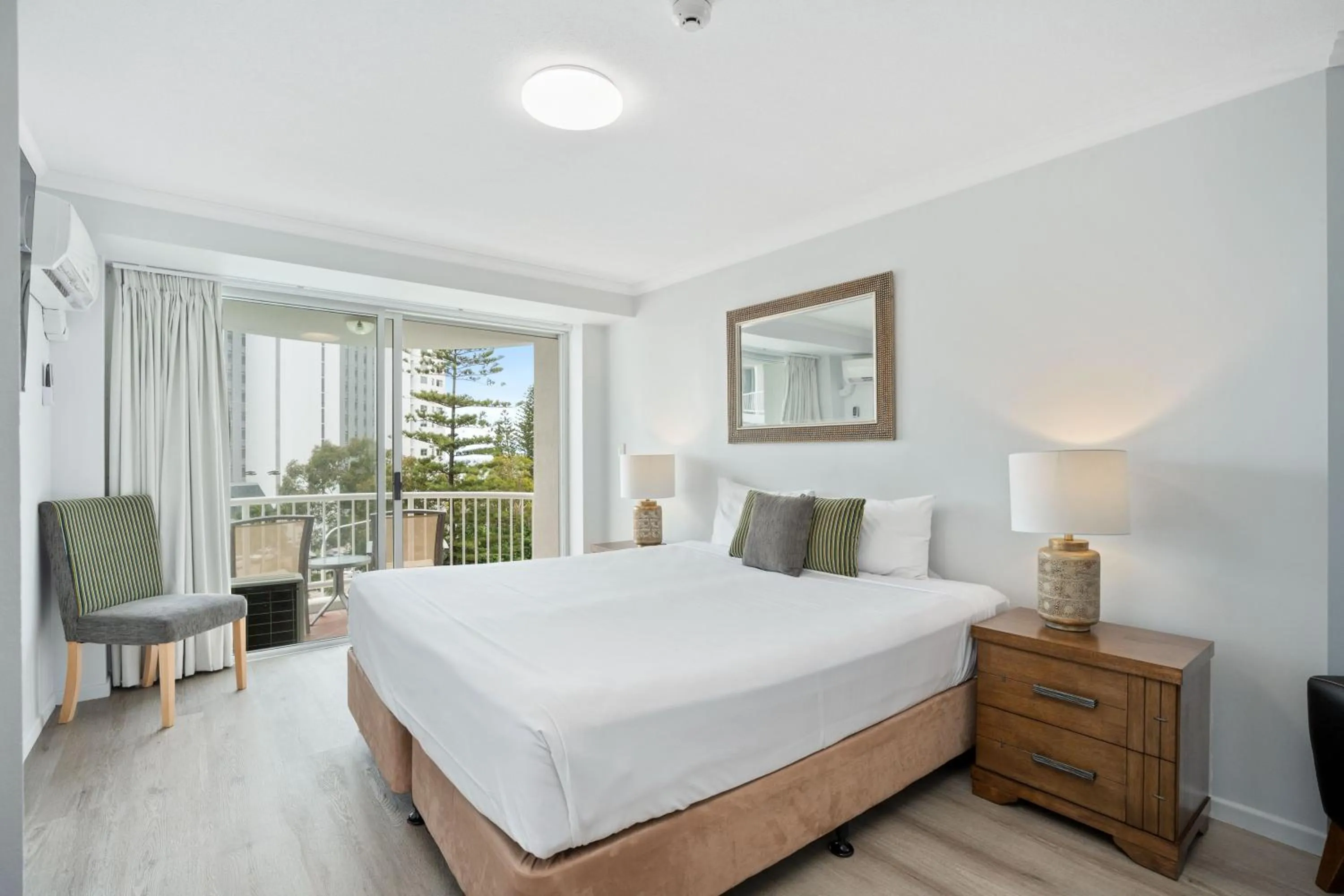 Photo of the whole room, Bed in Sovereign on the Gold Coast