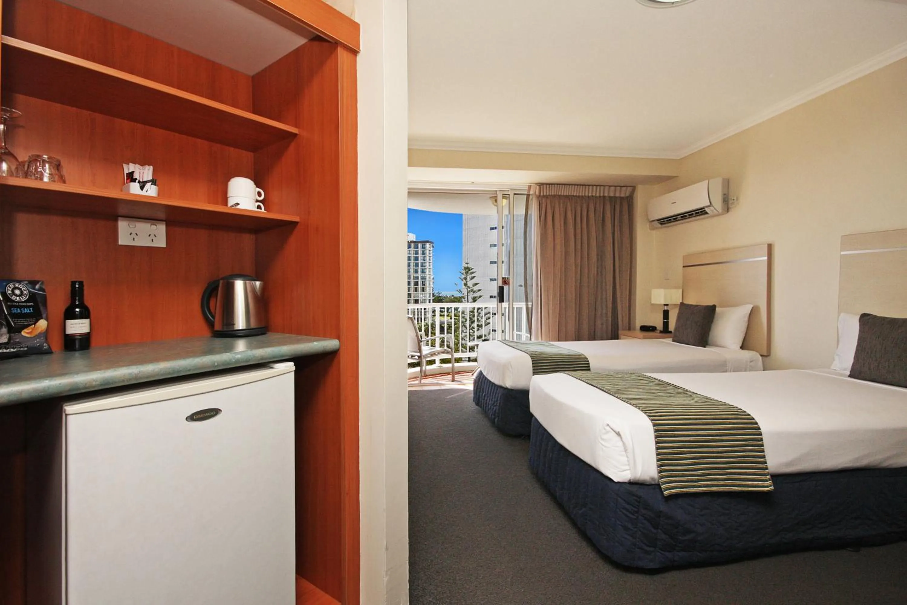 Photo of the whole room, Bed in Sovereign on the Gold Coast