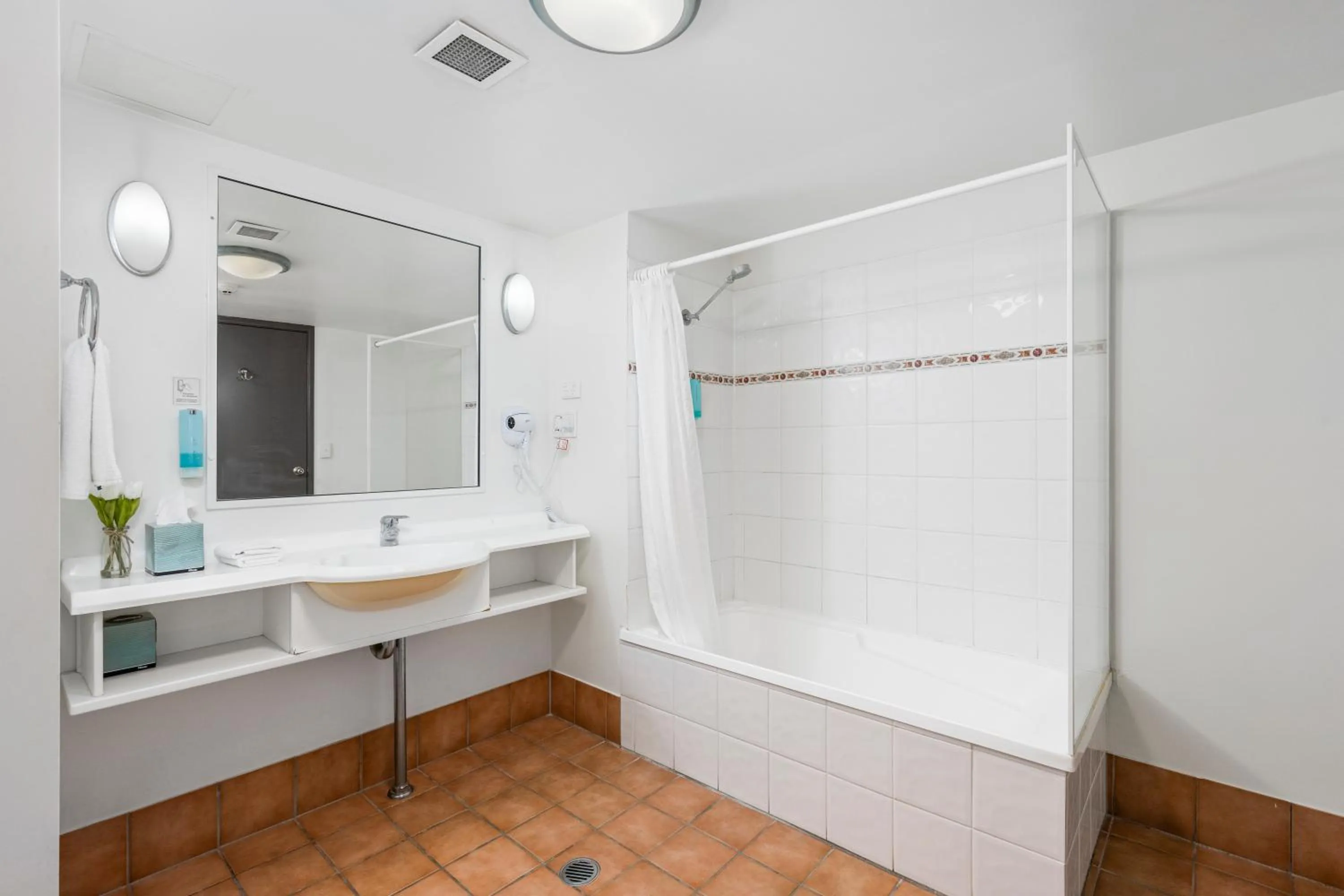 Shower in Sovereign on the Gold Coast