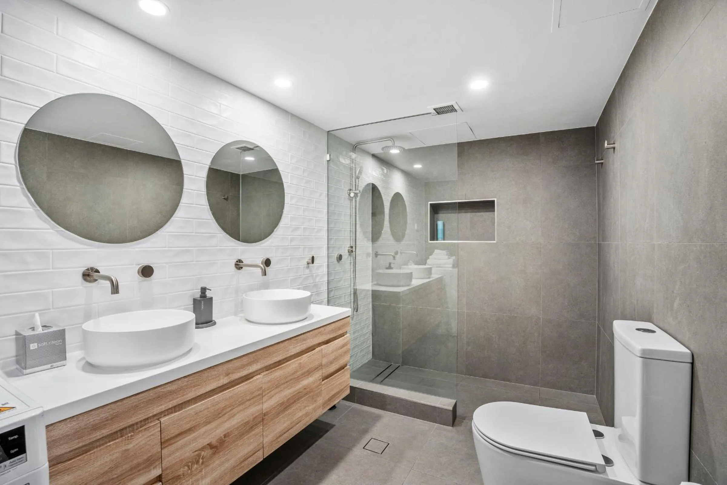 Shower in Sovereign on the Gold Coast