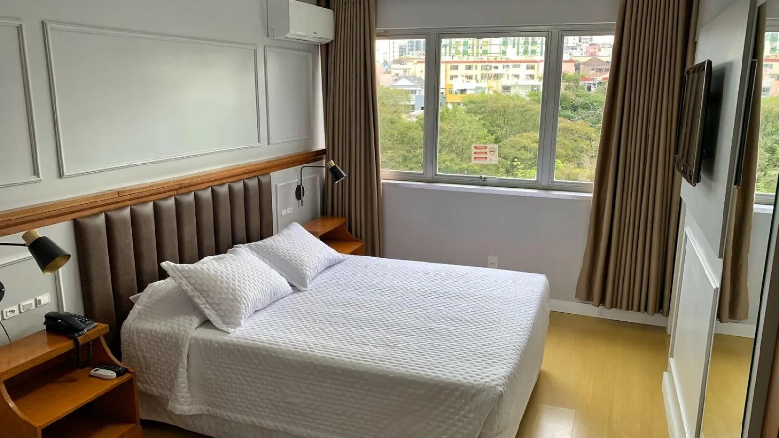 Bed in Itaimbé Palace Hotel