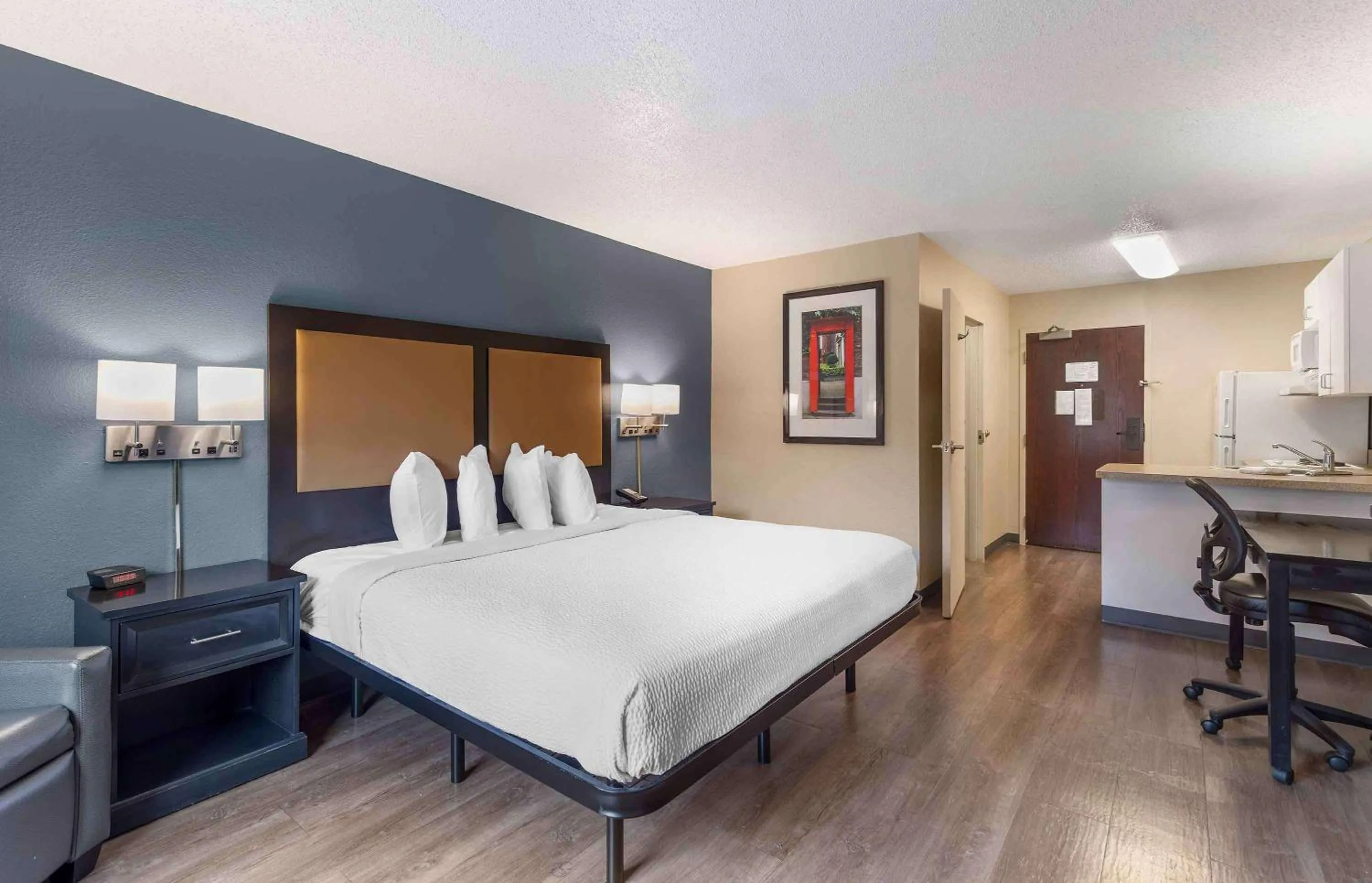 Bedroom, Bed in Extended Stay America Suites - Memphis - Germantown West