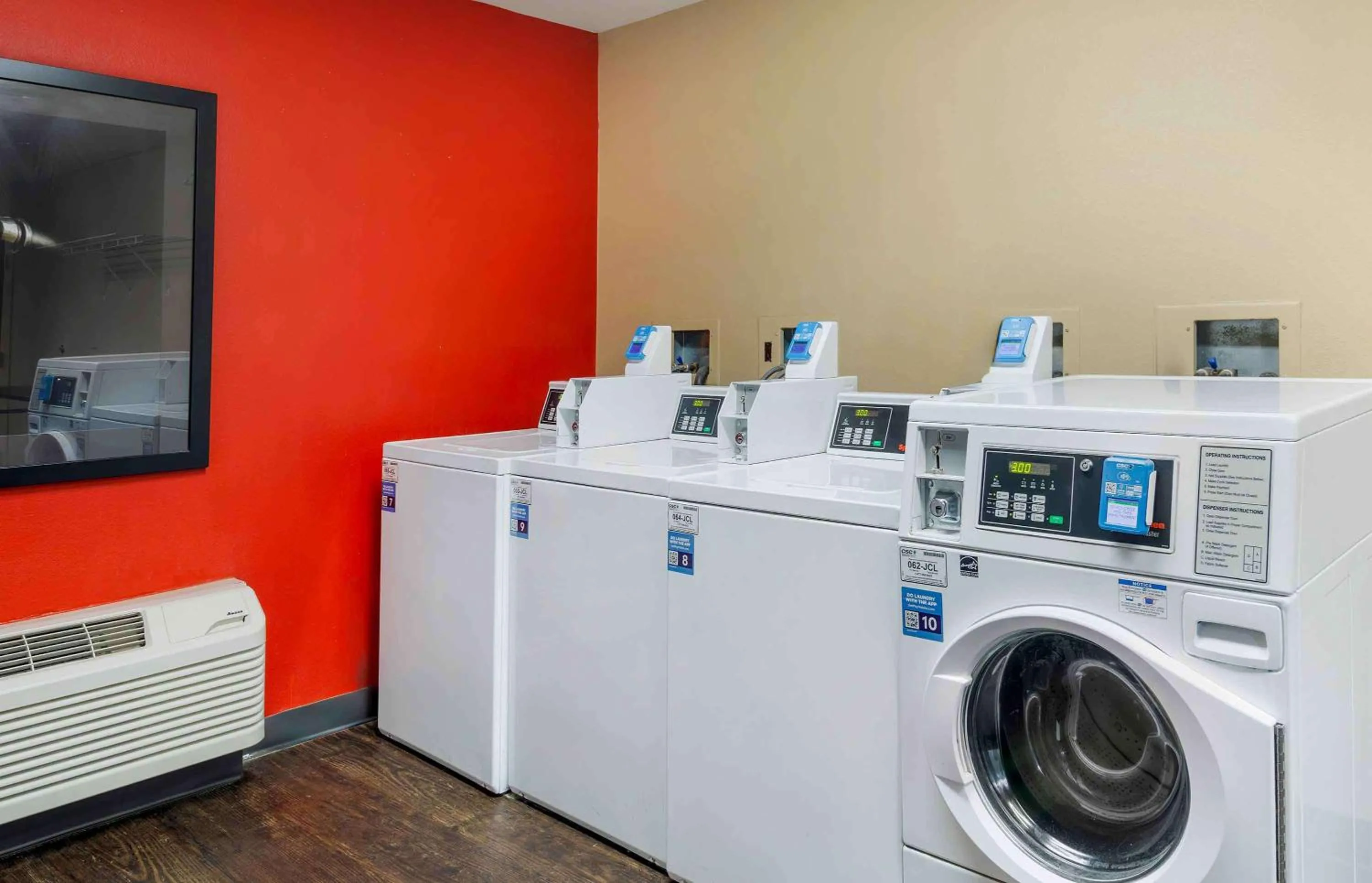 Property building in Extended Stay America Suites - Memphis - Germantown West