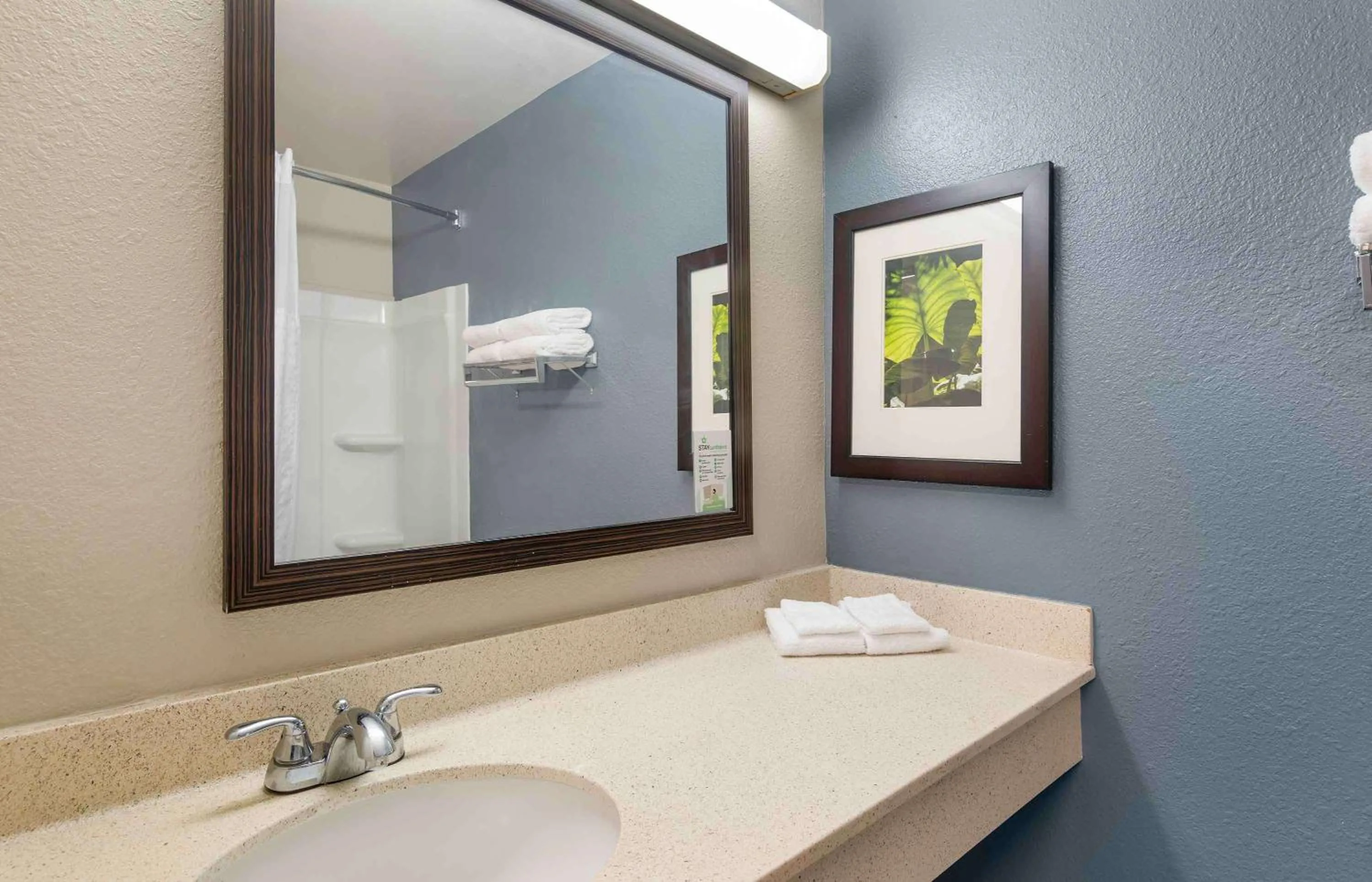 Bathroom in Extended Stay America Suites - Memphis - Germantown West