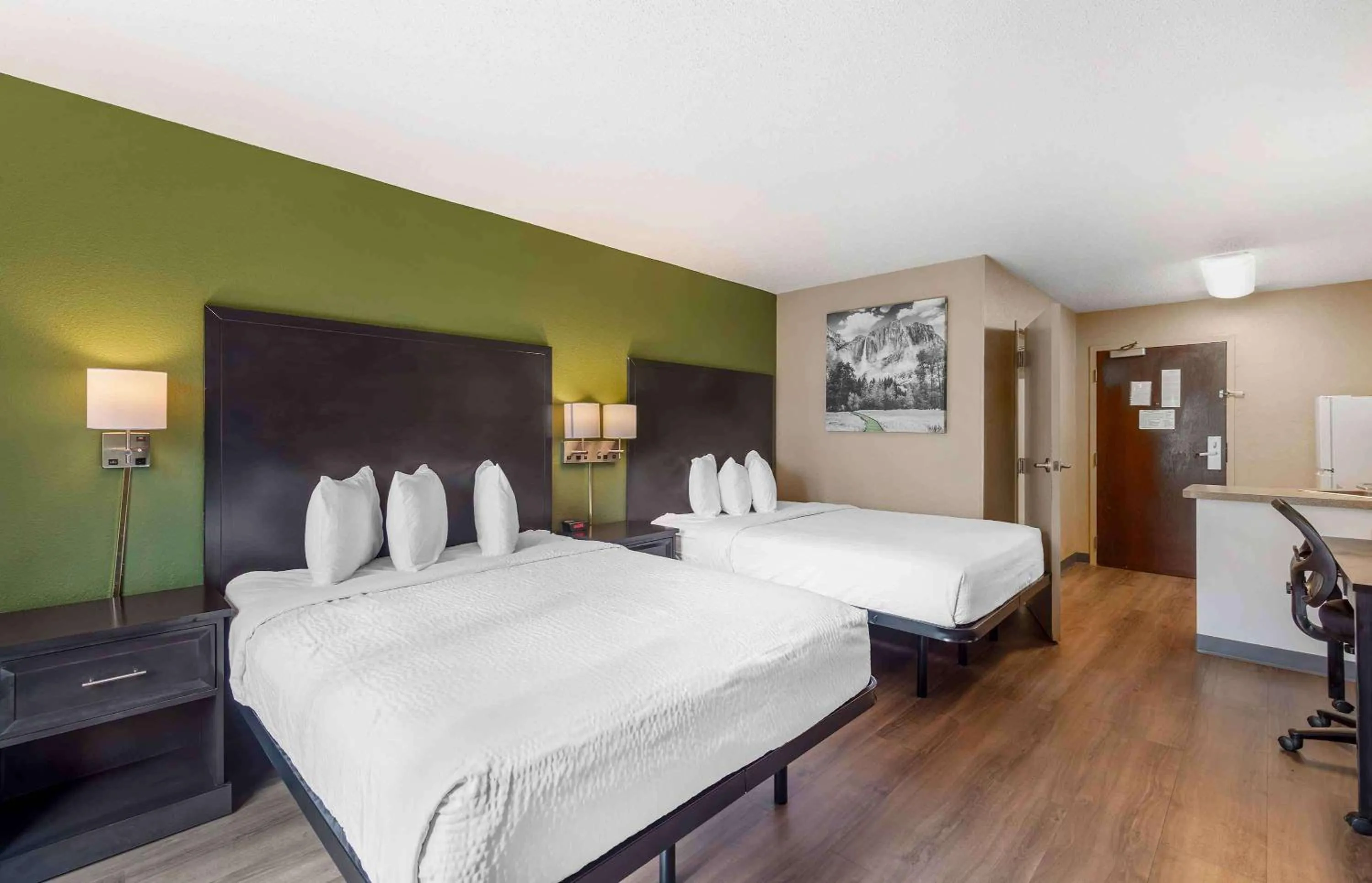 Bedroom, Bed in Extended Stay America Suites - Memphis - Germantown West