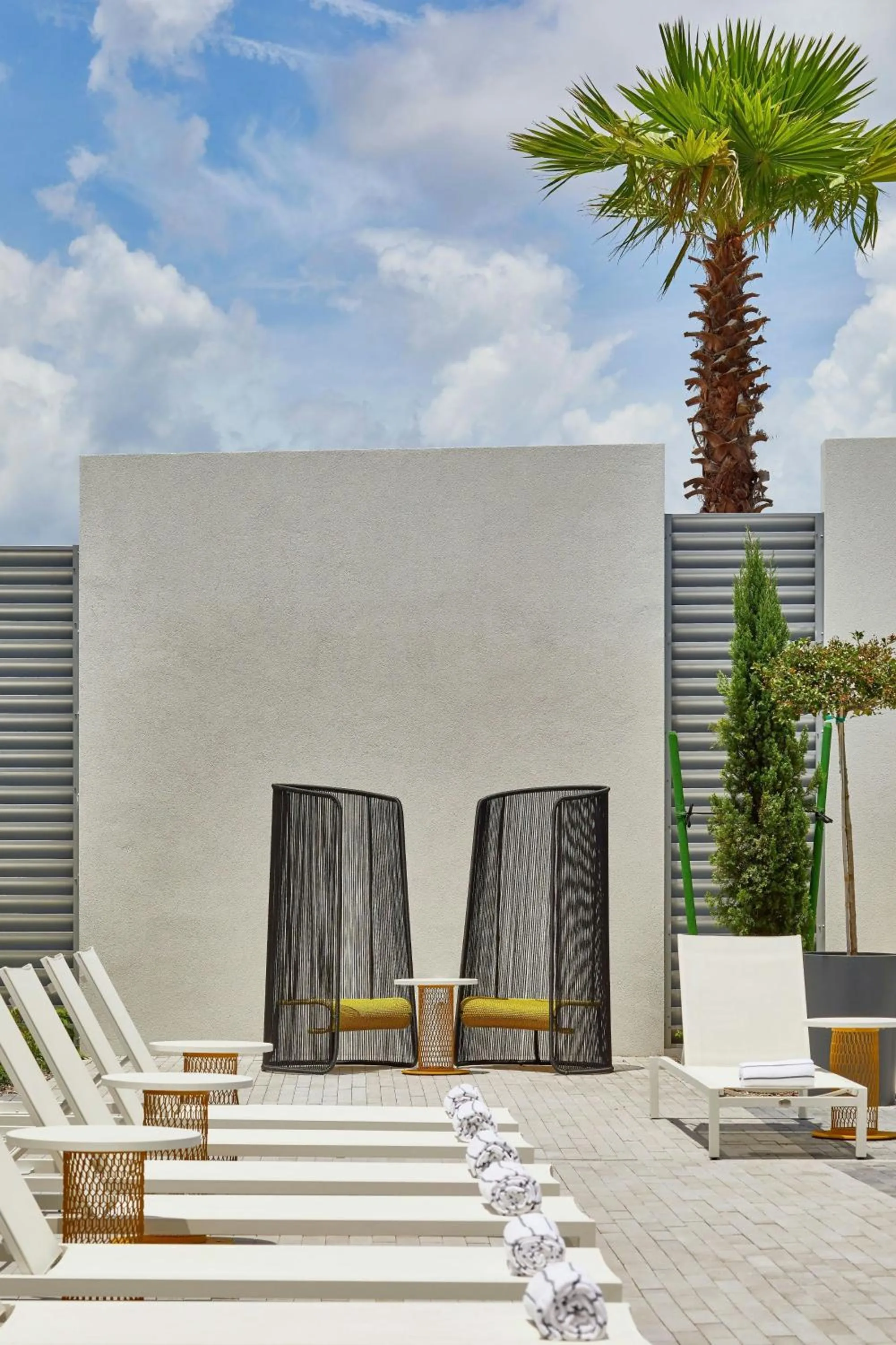 Swimming pool in The Daytona, Autograph Collection