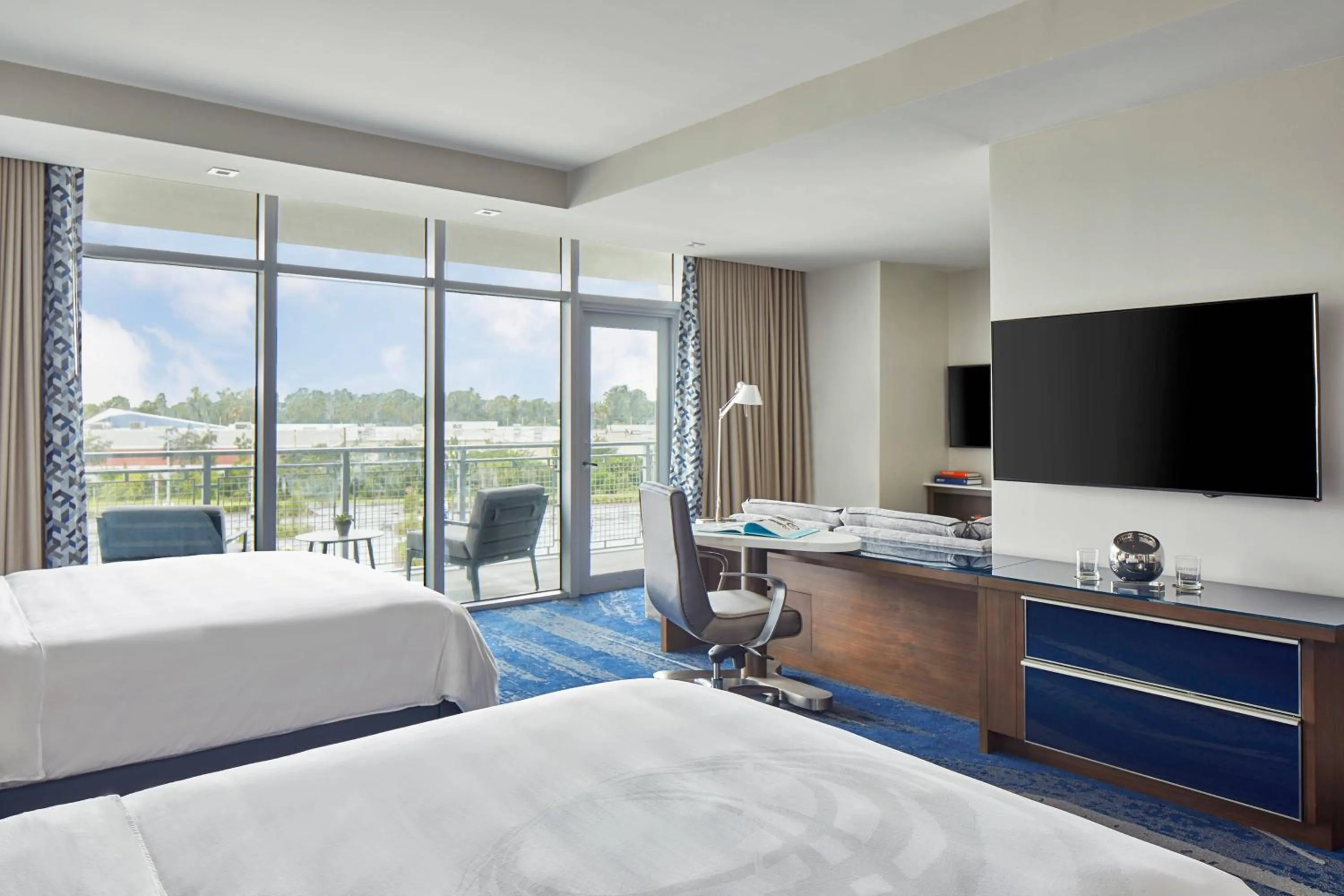 Bedroom, Bed in The Daytona, Autograph Collection