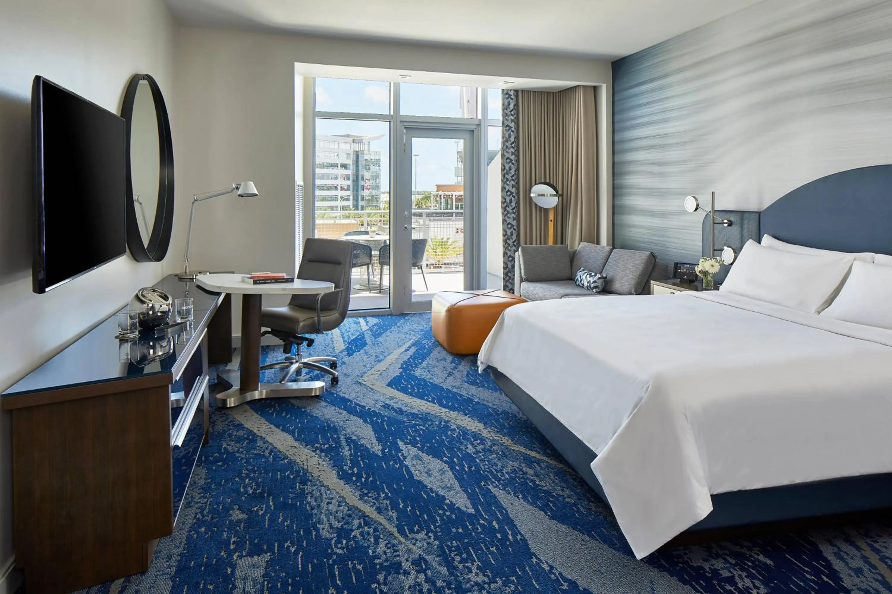 Photo of the whole room, Bed in The Daytona, Autograph Collection