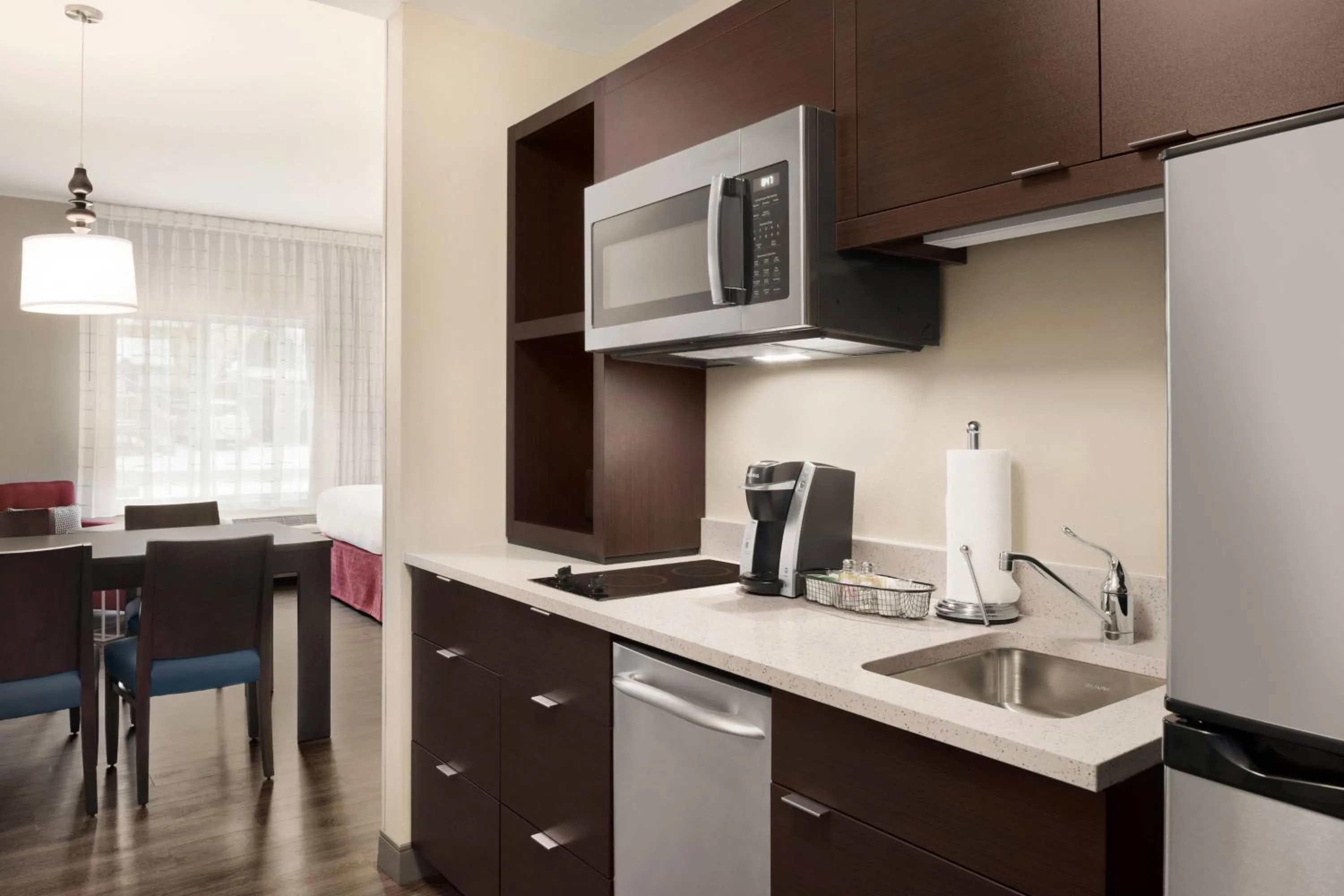 Kitchen or kitchenette in TownePlace Suites by Marriott Dubuque Downtown