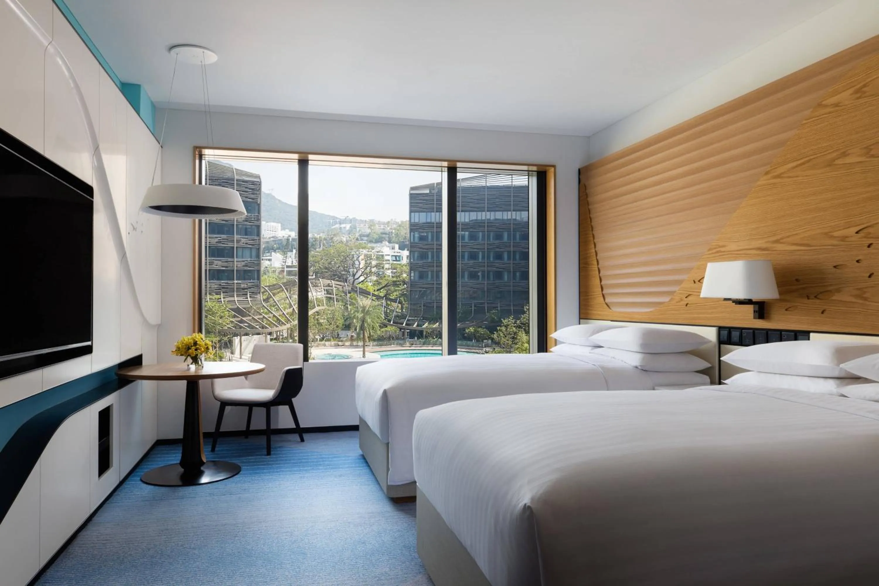 Photo of the whole room, Bed in Hong Kong Ocean Park Marriott Hotel