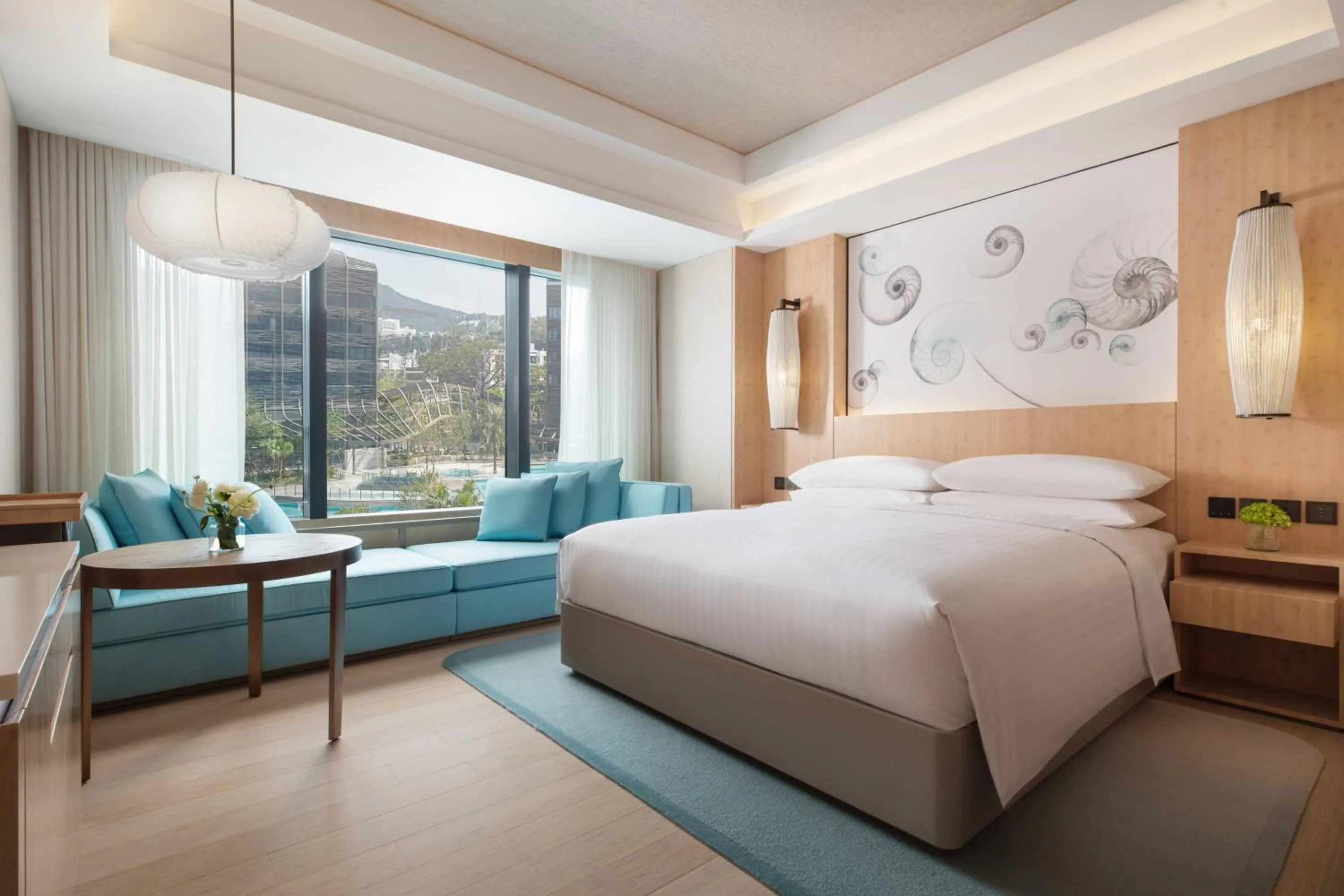 Photo of the whole room, Bed in Hong Kong Ocean Park Marriott Hotel