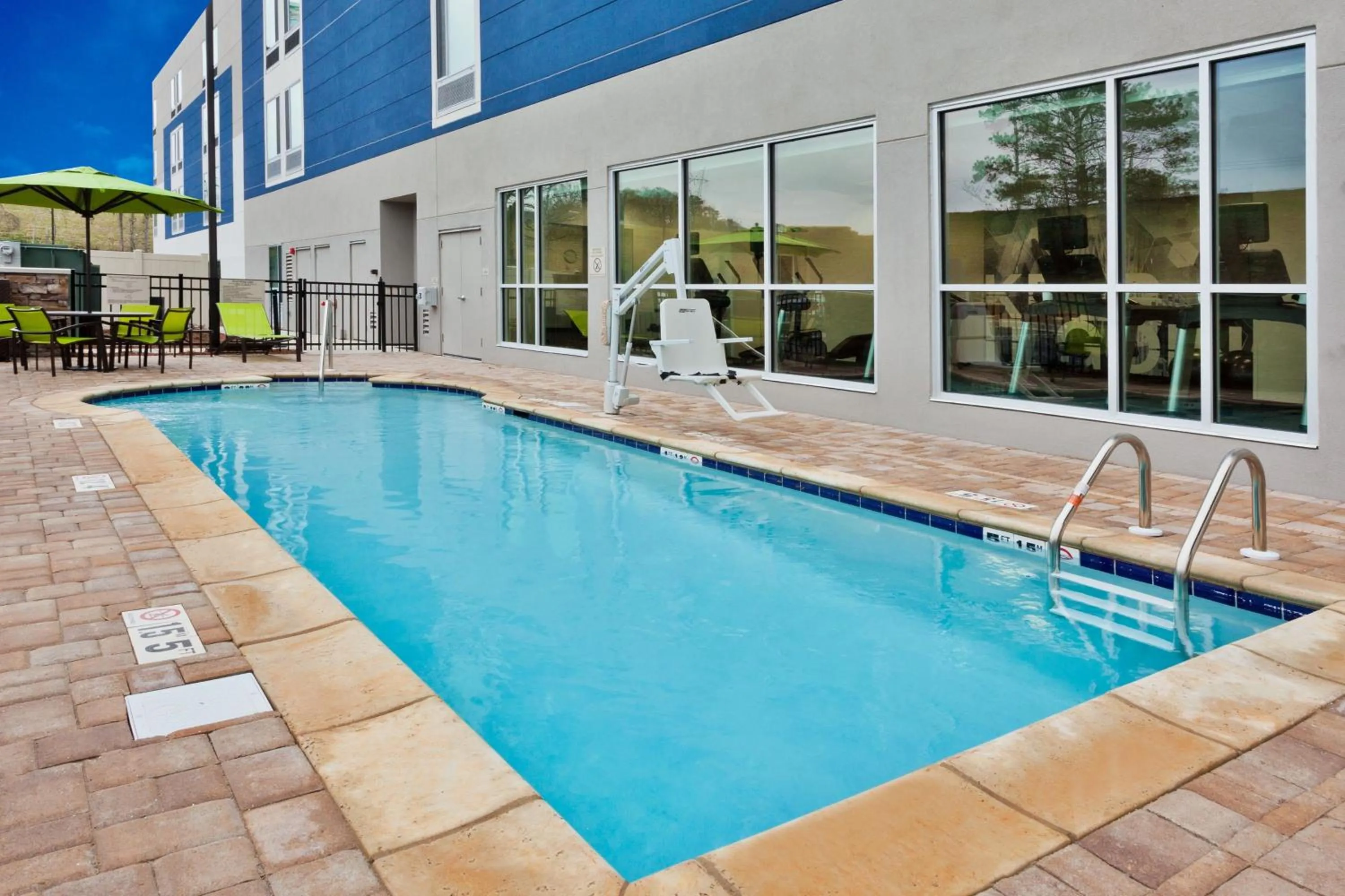 Swimming pool in SpringHill Suites by Marriott Montgomery Prattville/Millbrook