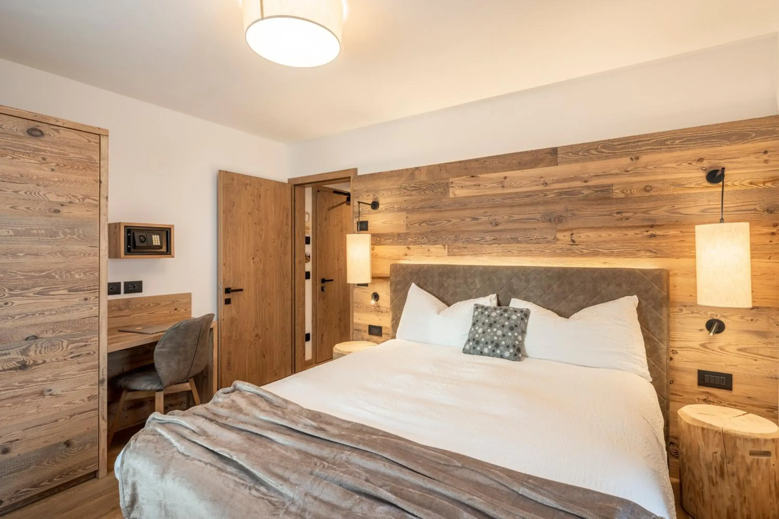 Junior Suite in Albergo Vezzana Junior Suite in Albergo Vezzana