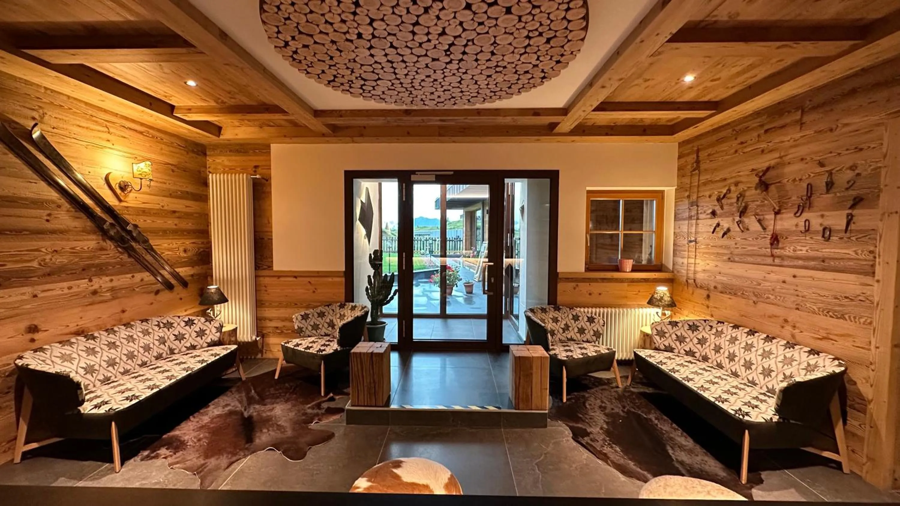 Lobby or reception in Albergo Vezzana