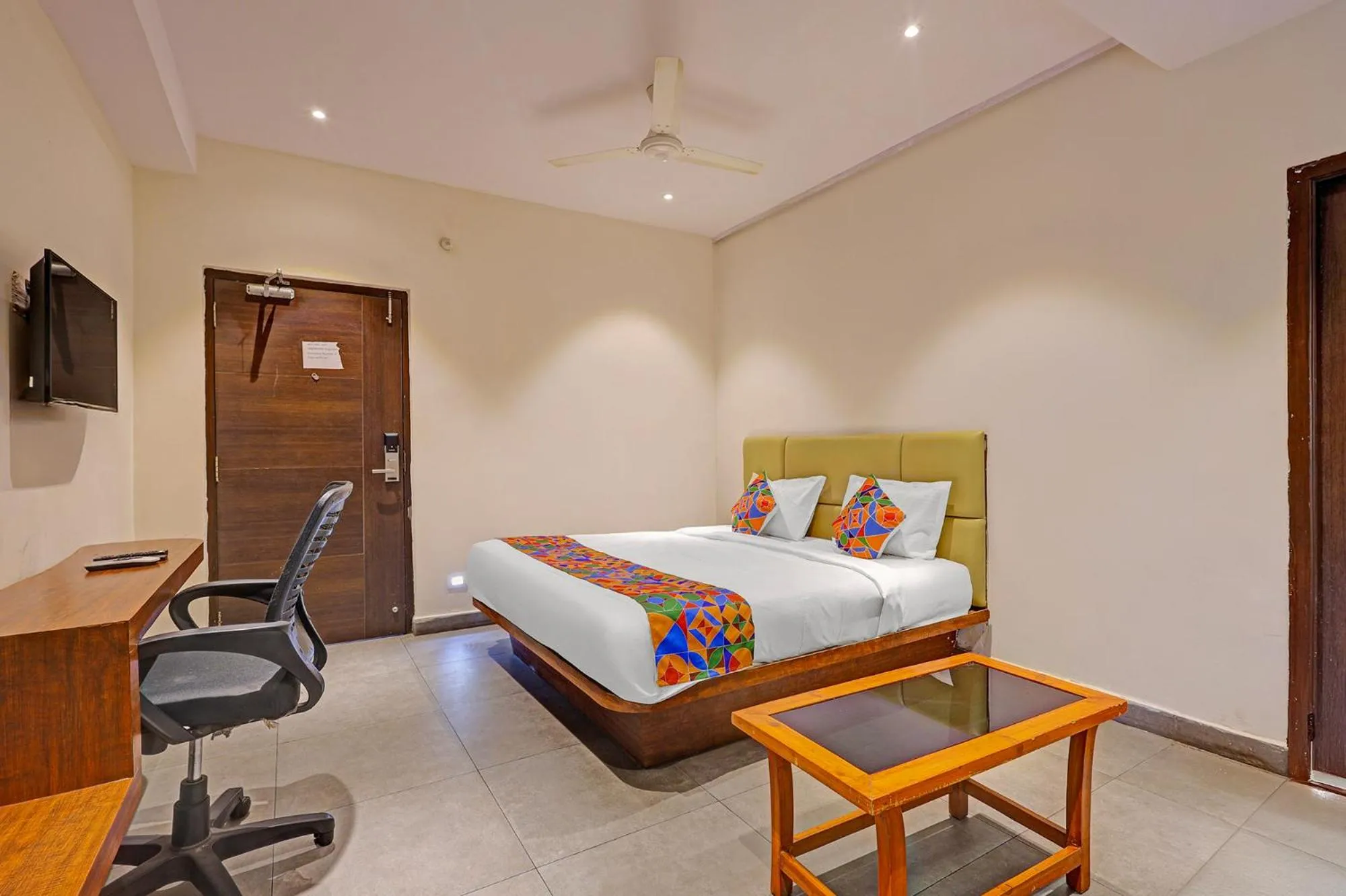 Bed in FabHotel Siddarth Grand