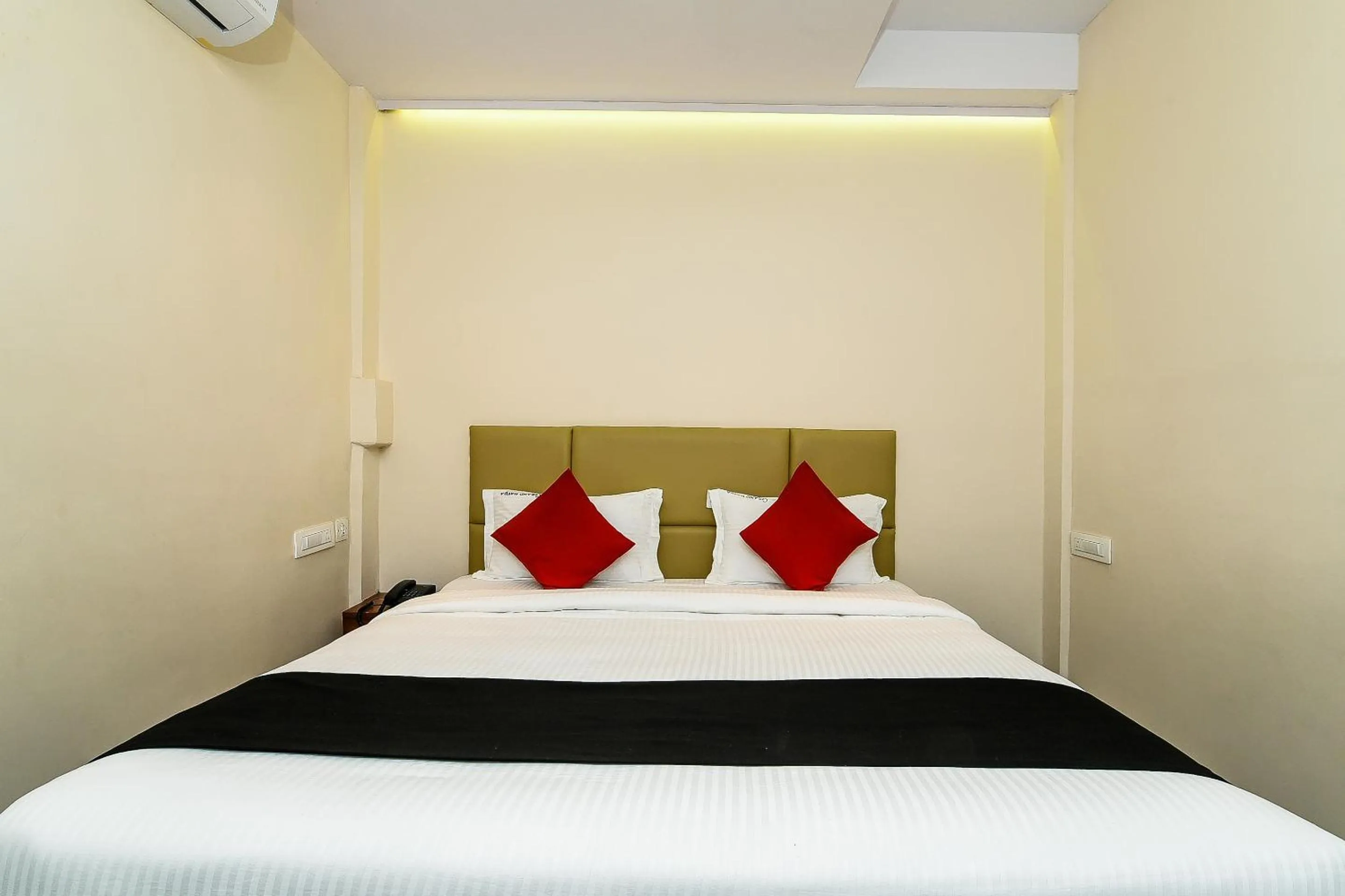 Bedroom, Bed in Super Capital O Siddartha Grand