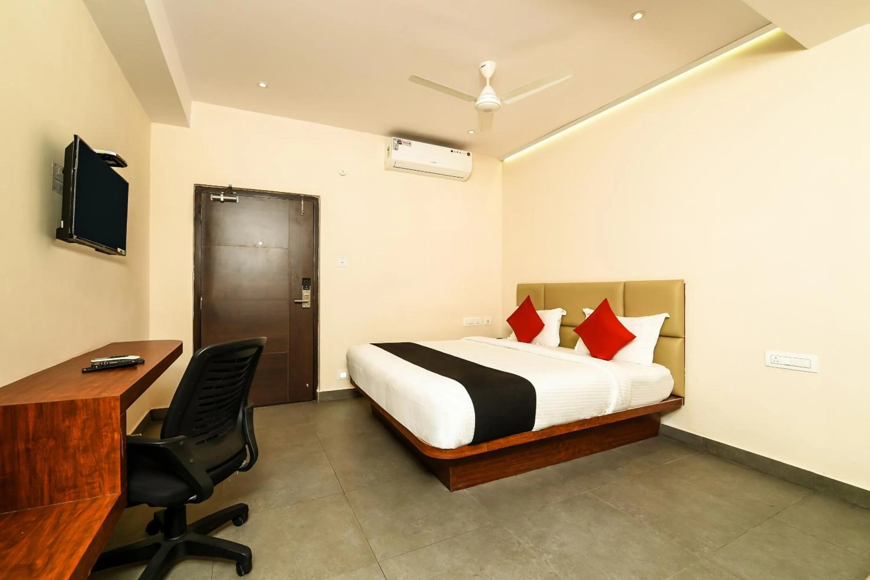 Bedroom, Bed in Super Capital O Siddartha Grand