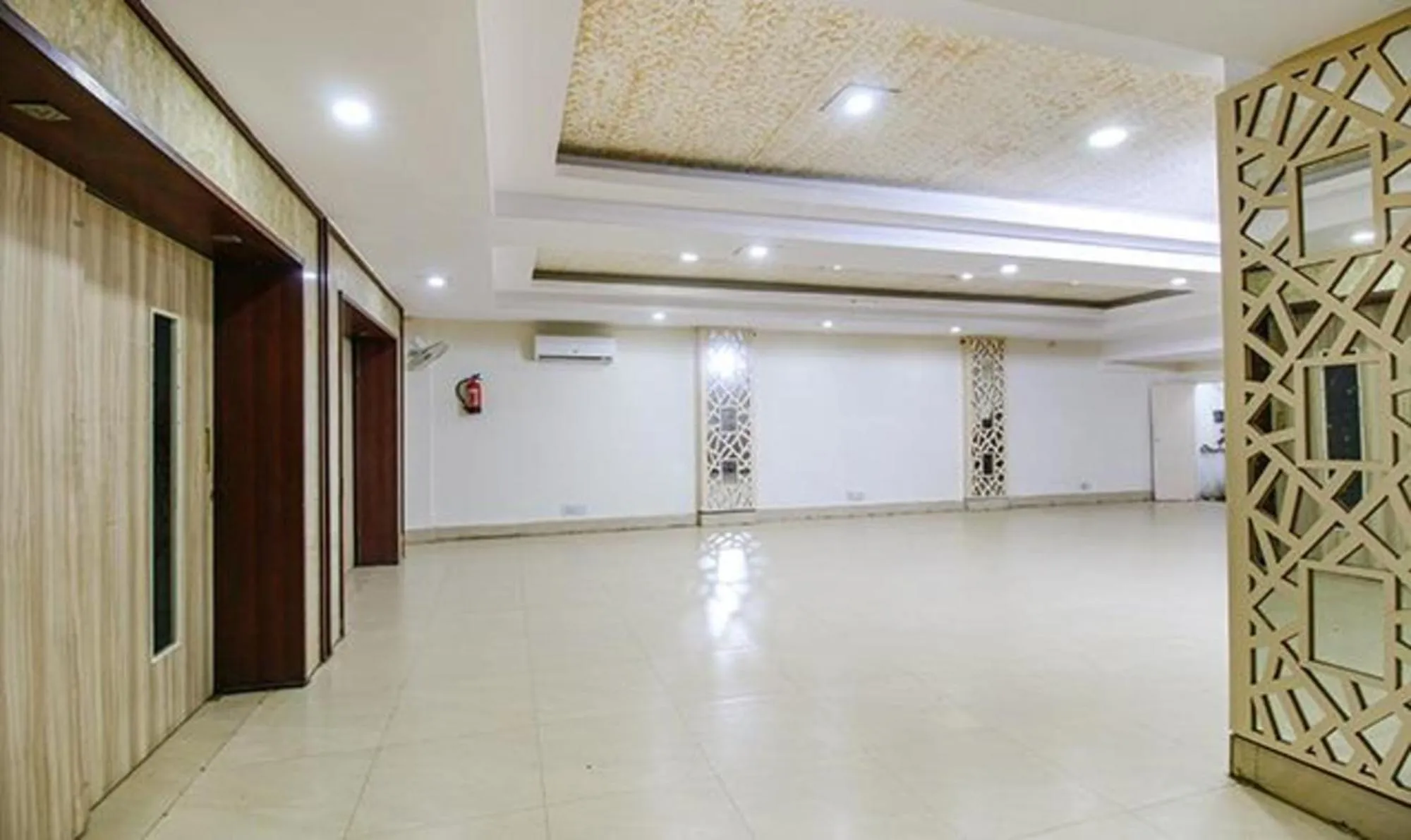 Banquet/Function facilities in FabHotel Silver Inn I