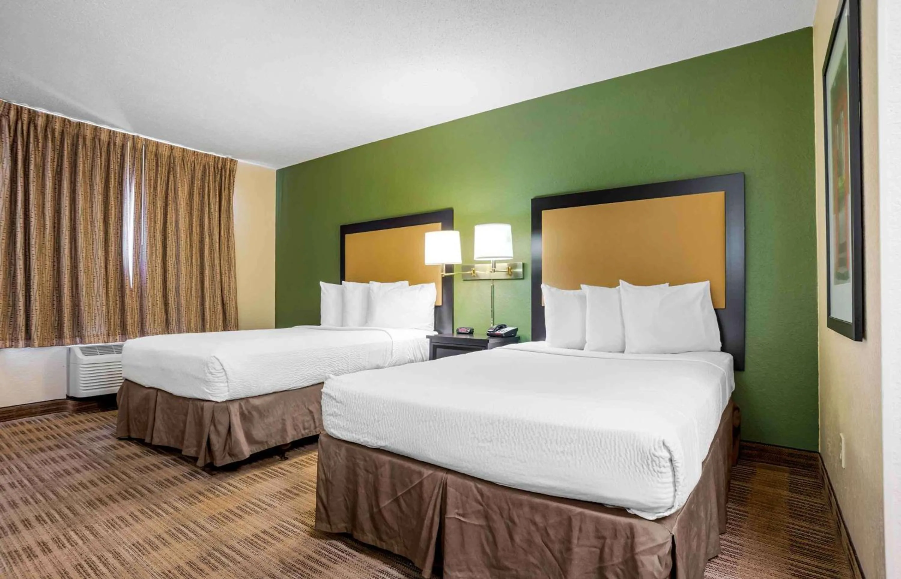 Bedroom, Bed in Extended Stay America Suites - Pensacola - University Mall
