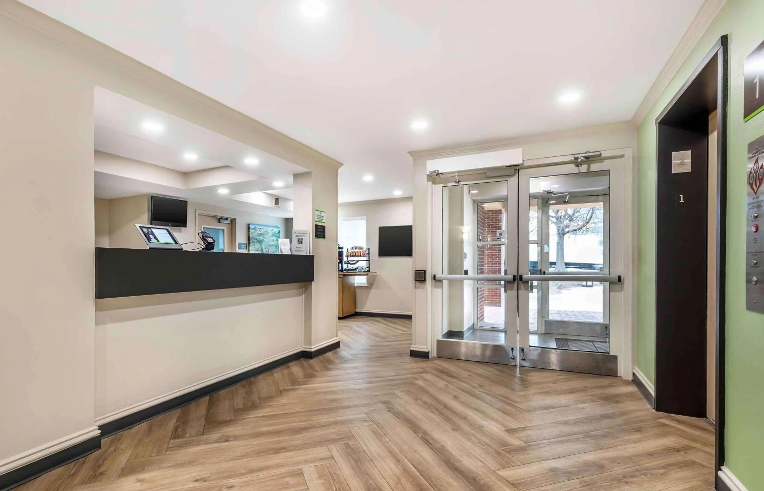 Lobby or reception in Extended Stay America Suites - Washington, DC - Tysons Corner