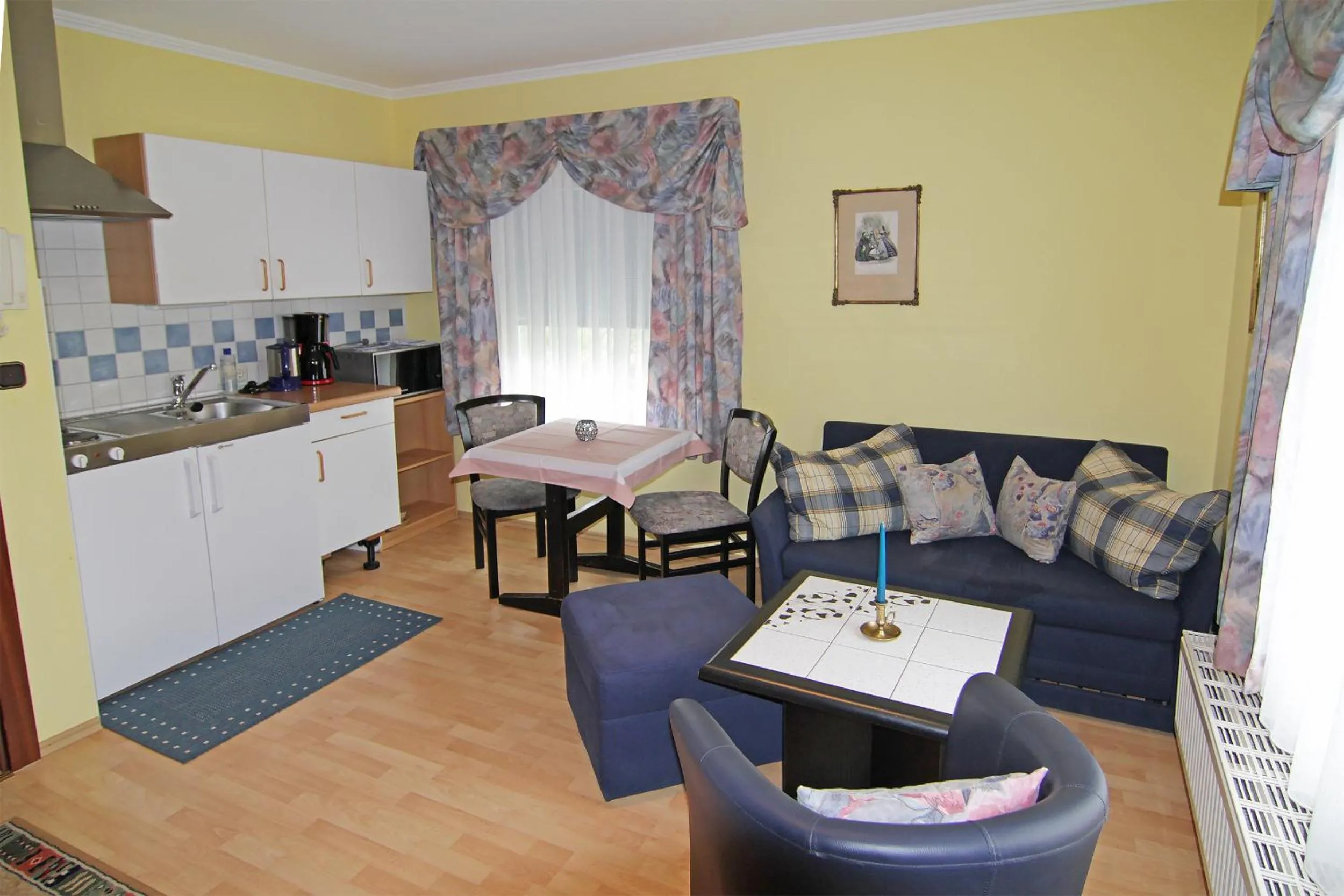 Kitchen or kitchenette in Appartements am Kurpark