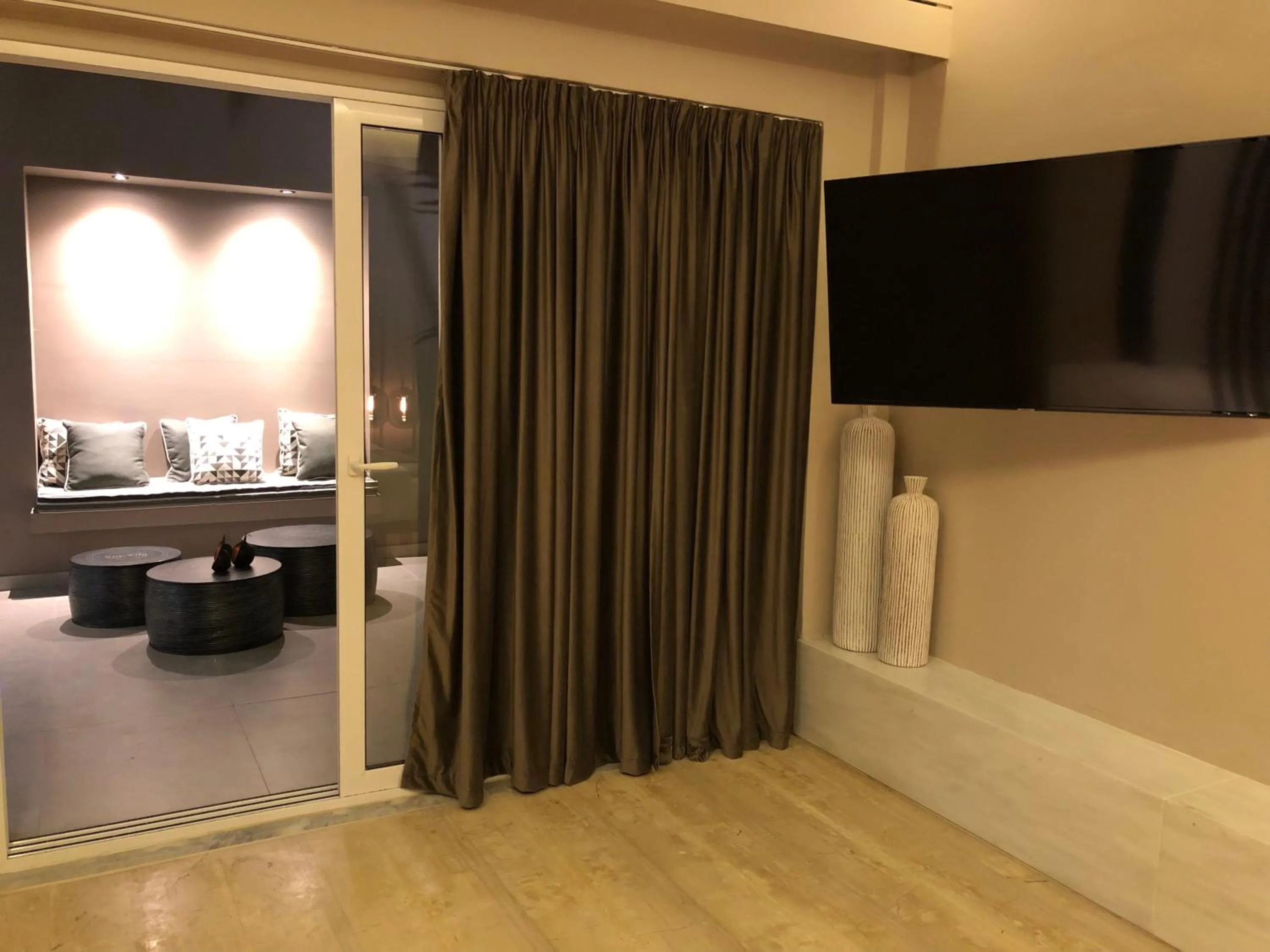 TV and multimedia in Ionian Eye Design Studios & Spa