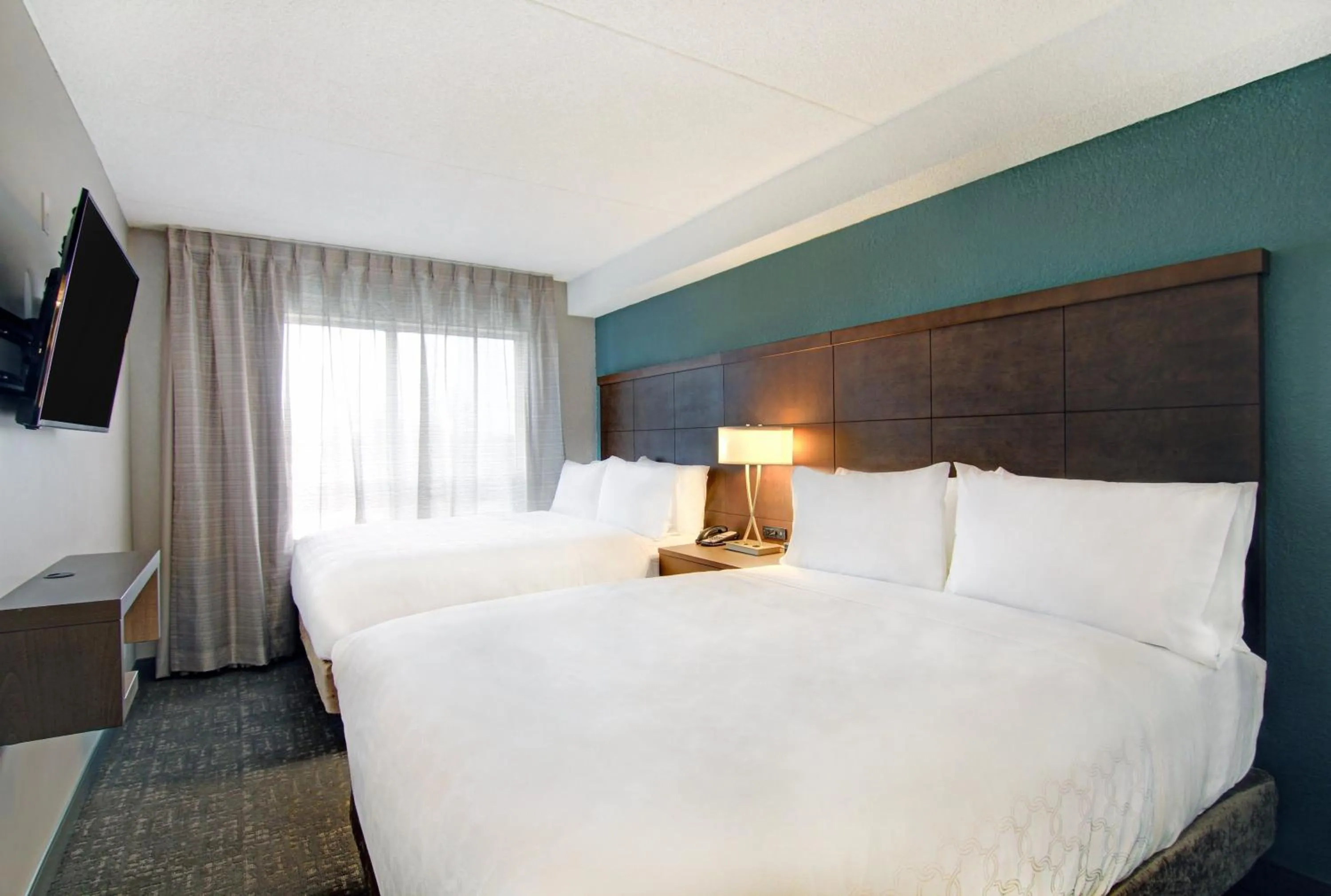 Photo of the whole room, Bed in Staybridge Suites Toronto - Vaughan South by IHG