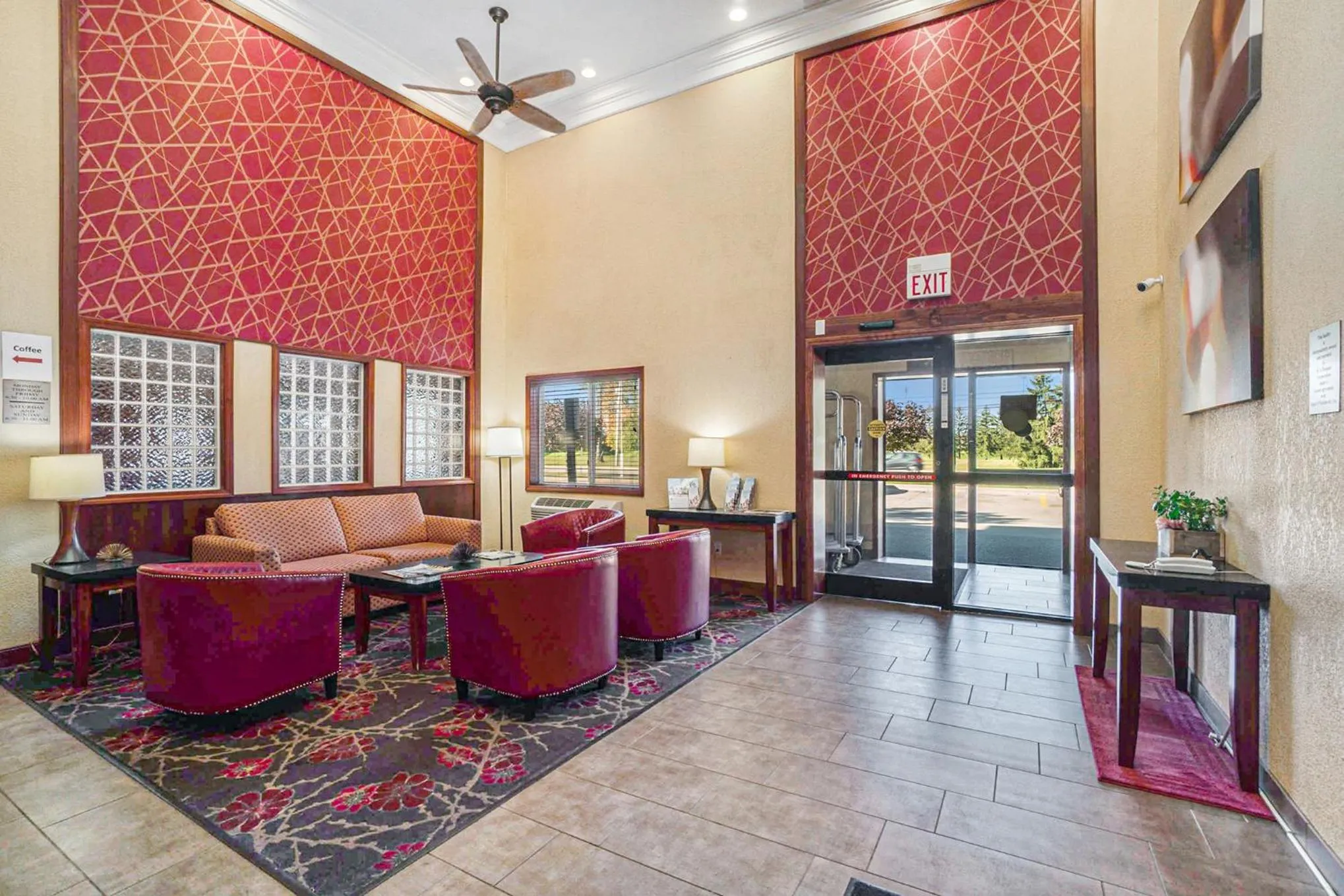 Lobby or reception in Super 8 by Wyndham Mt. Pleasant