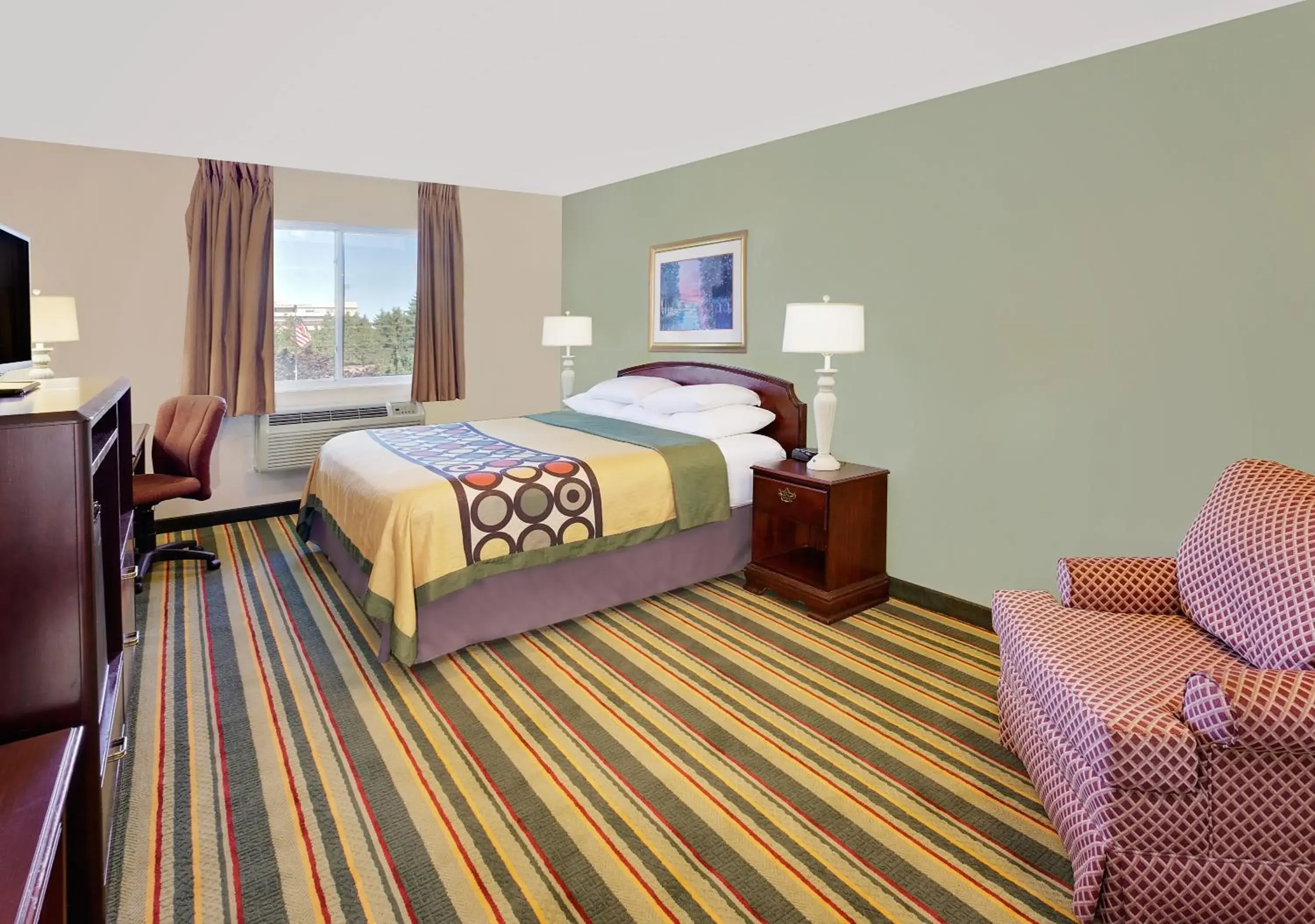 King Room - Mobility Access/Non-Smoking in Super 8 by Wyndham Mt. Pleasant King Room - Mobility Access/Non-Smoking in Super 8 by Wyndham Mt. Pleasant