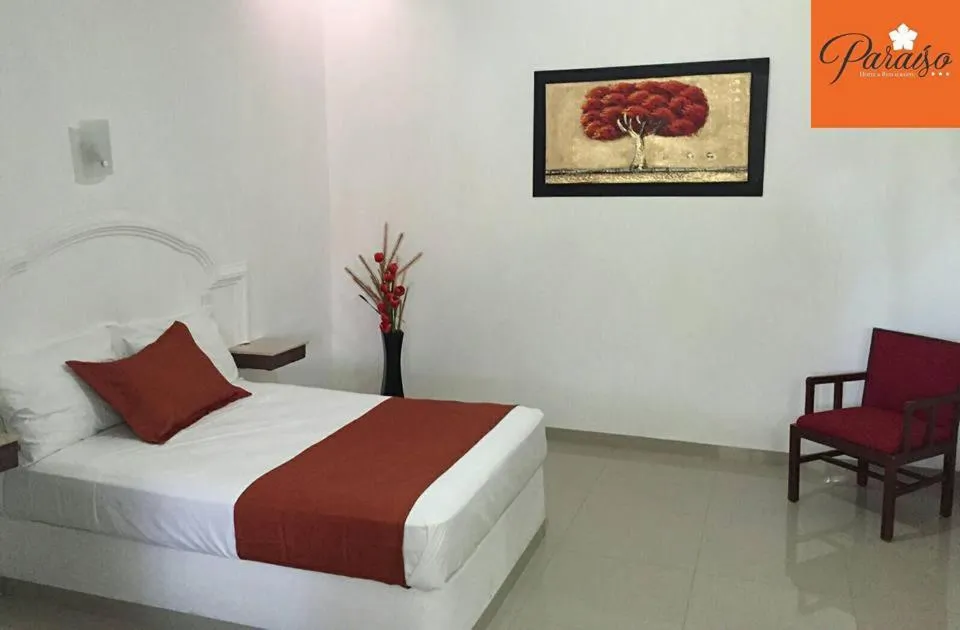 Property building, Bed in Hotel Paraiso