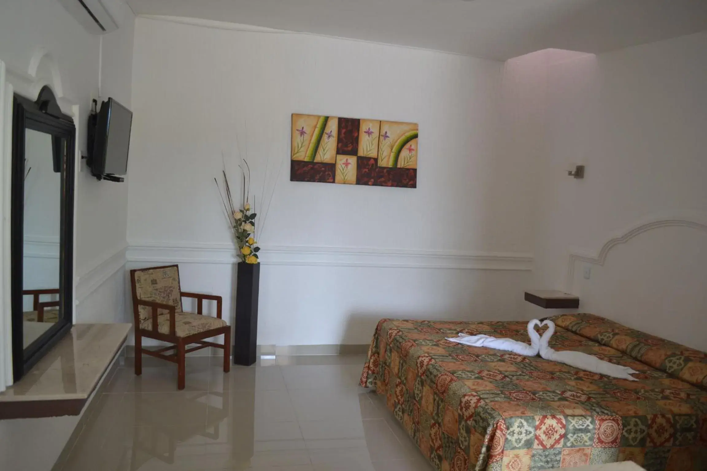 Superior Queen Room - single occupancy in Hotel Paraiso Superior Queen Room - single occupancy in Hotel Paraiso