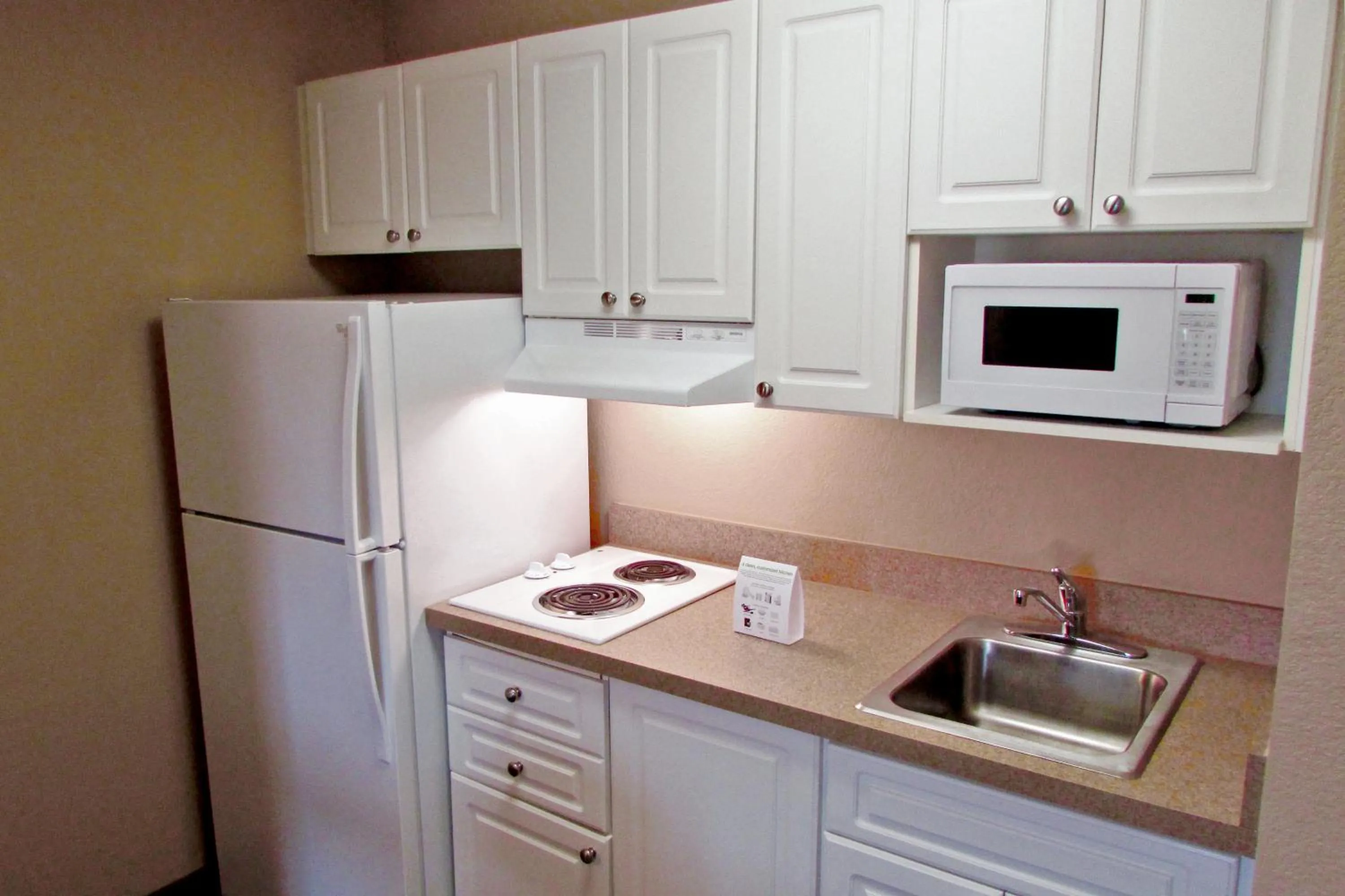 Kitchen or kitchenette in Extended Stay America Suites - Boston - Waltham - 32 4th Ave