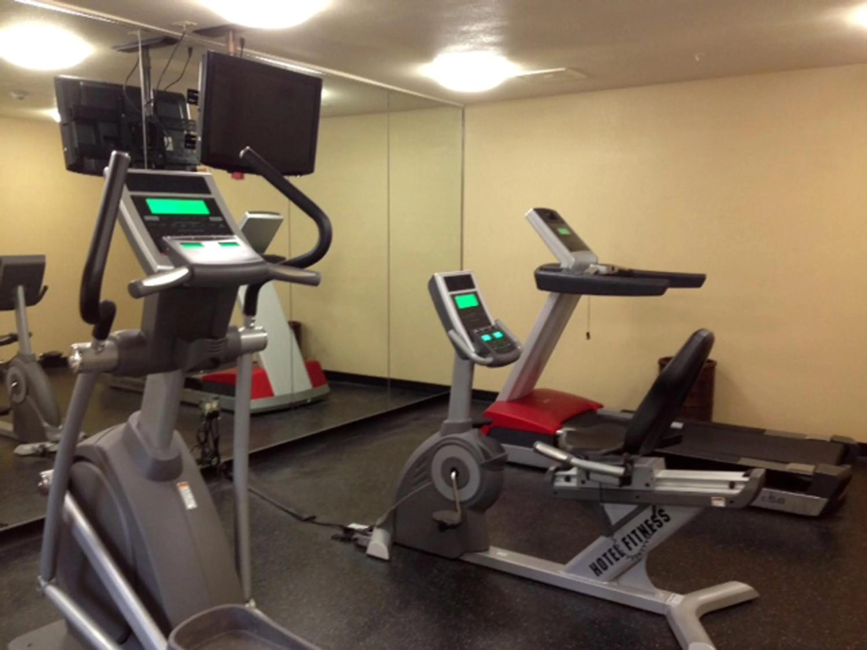 Fitness centre/facilities in Extended Stay America Suites - Boston - Waltham - 32 4th Ave
