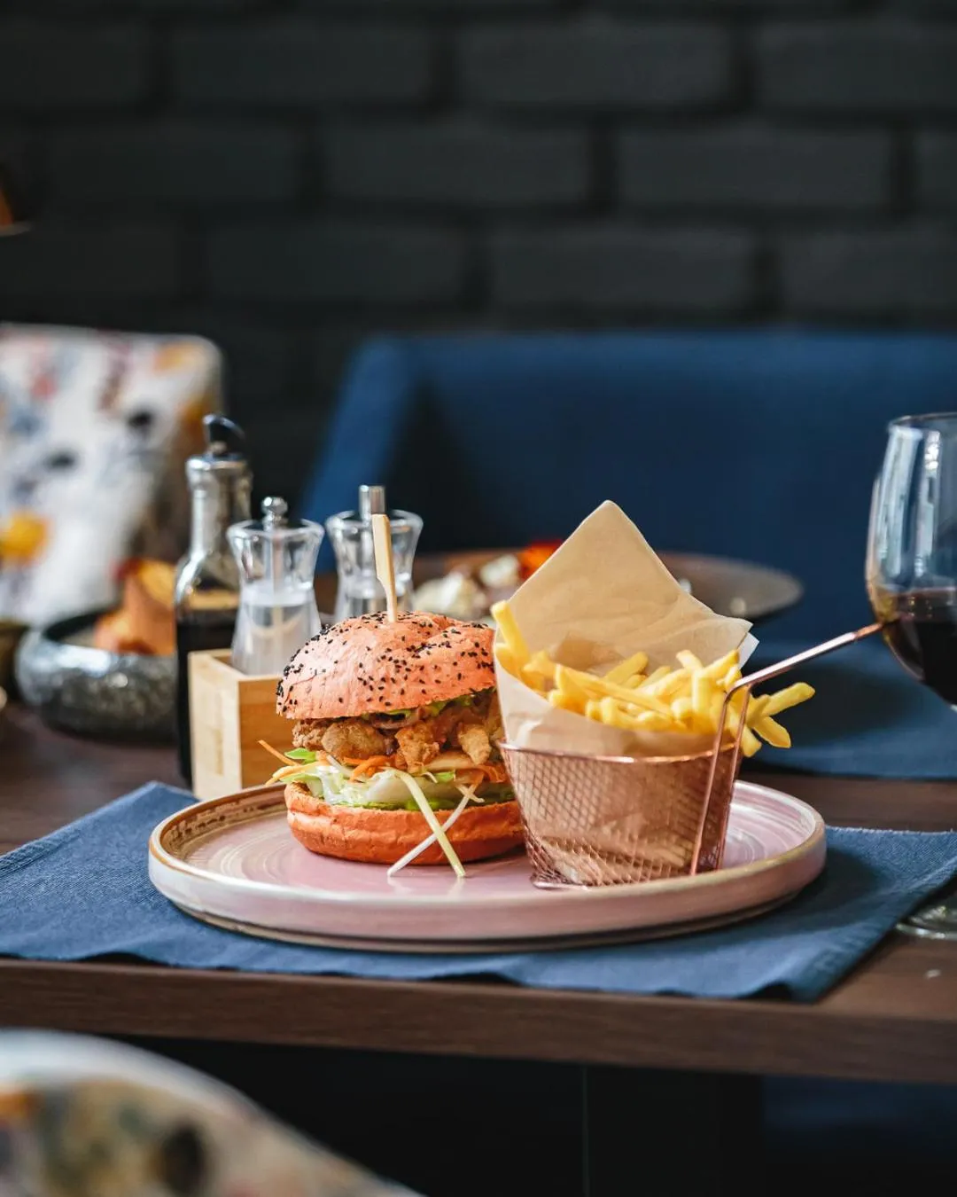 Restaurant/places to eat in No1 Bed&Breakfast Restauracja ŚNIADANIE I PARKING W CENIE!