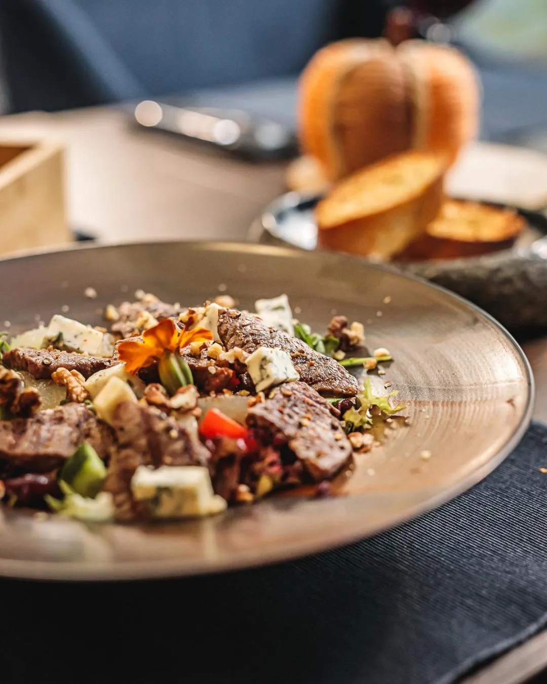 Restaurant/places to eat in No1 Bed&Breakfast Restauracja ŚNIADANIE I PARKING W CENIE!