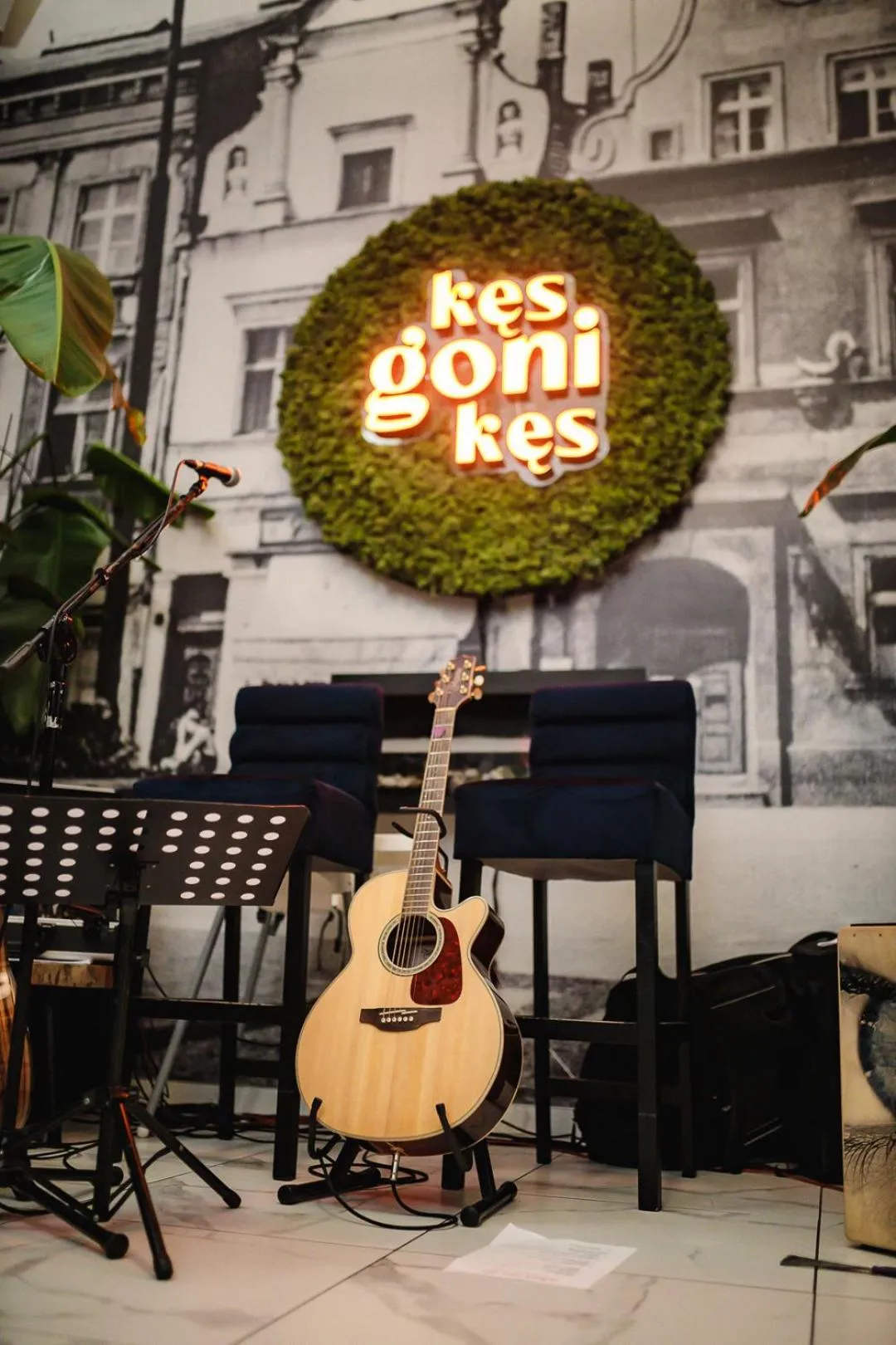 Restaurant/places to eat in No1 Bed&Breakfast Restauracja ŚNIADANIE I PARKING W CENIE!