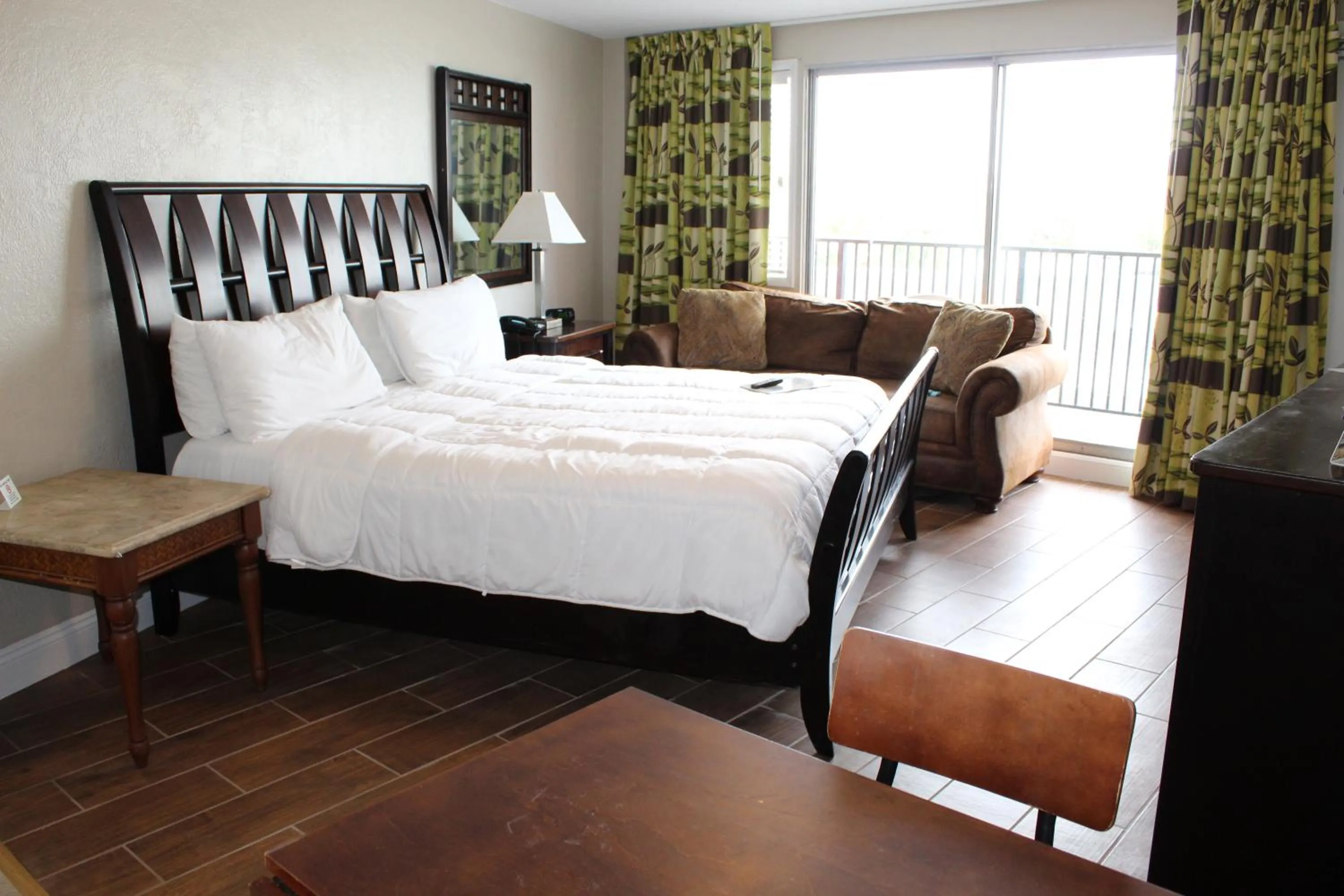 Bed in Cove Motel Oceanfront