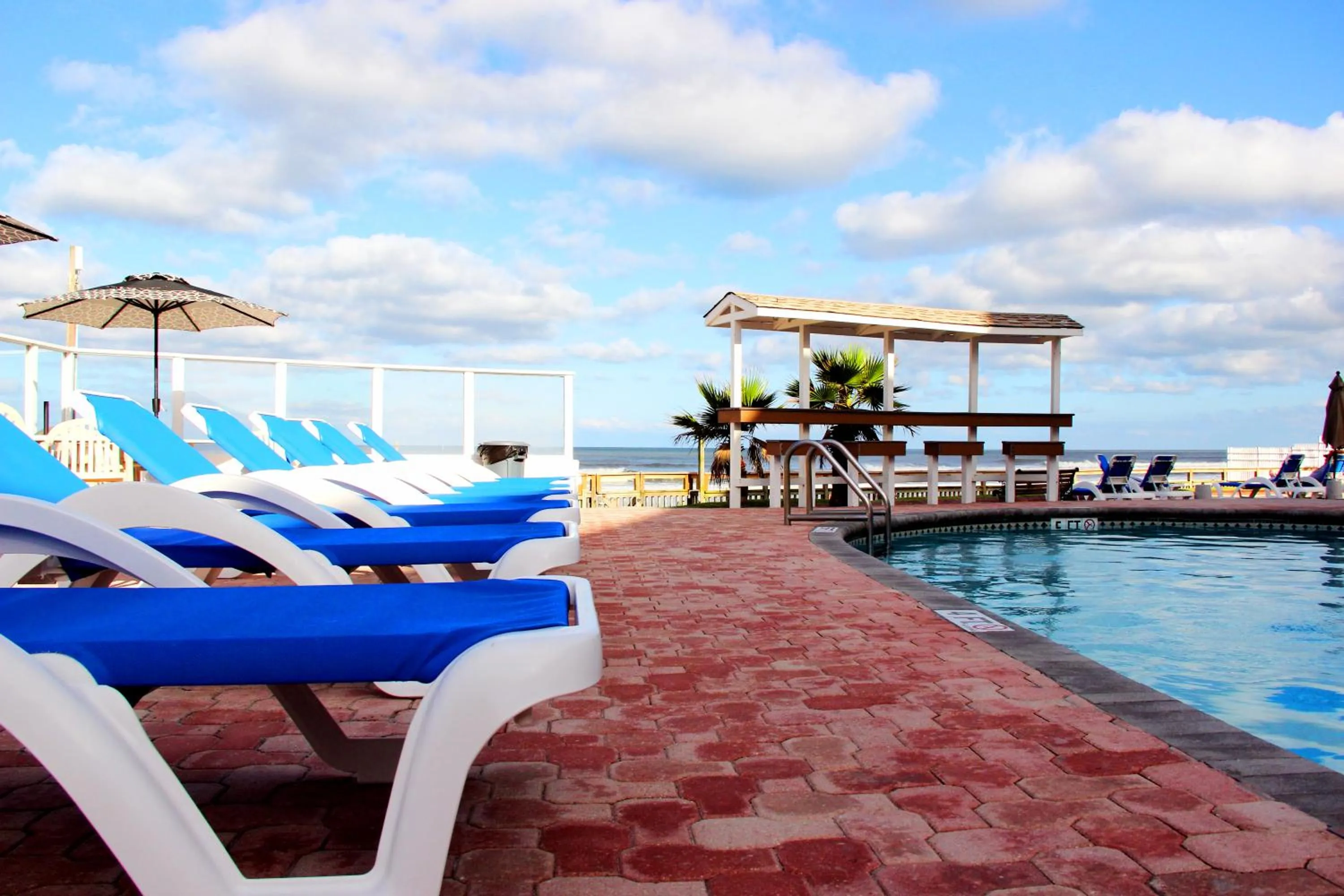 Pool view in Cove Motel Oceanfront