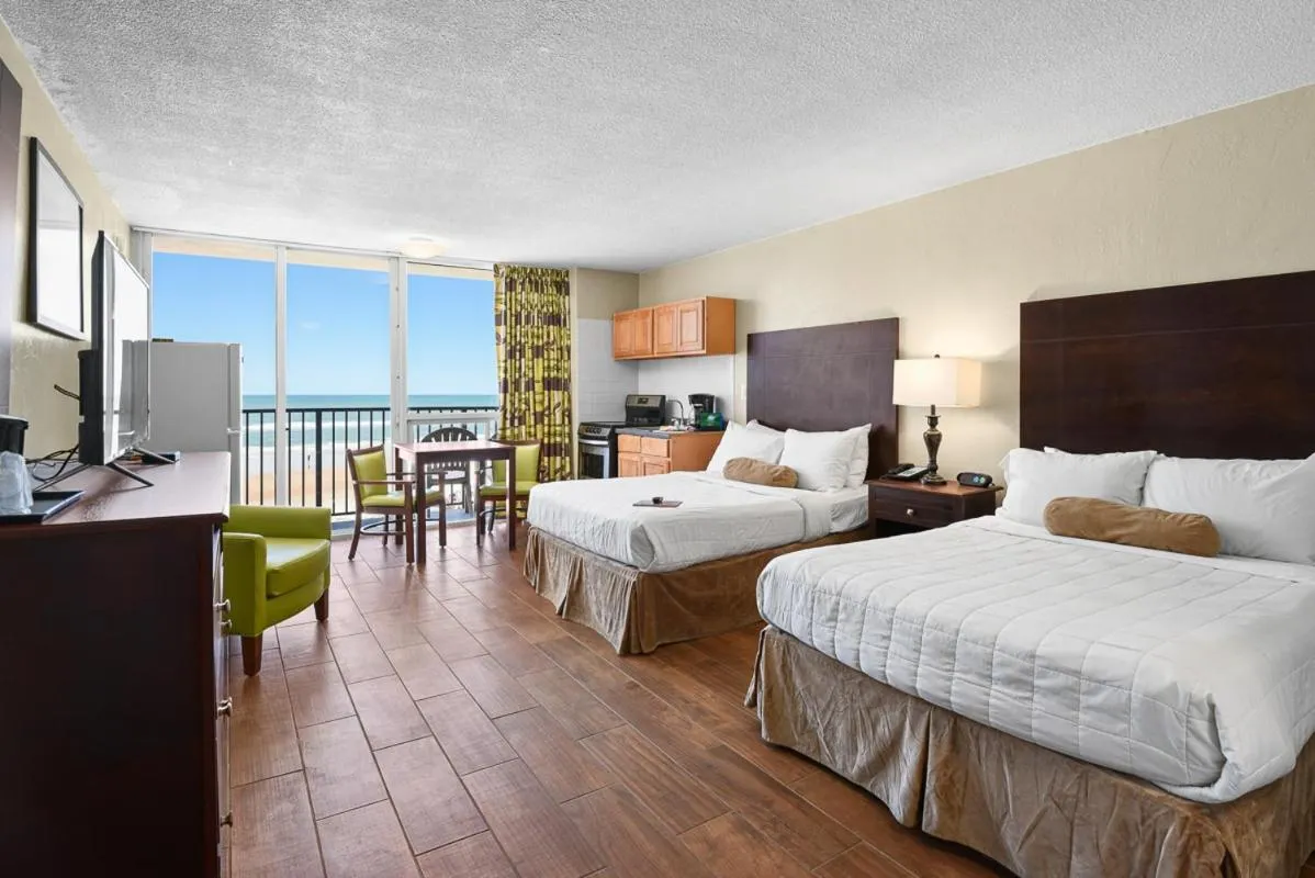 Photo of the whole room, Bed in Cove Motel Oceanfront