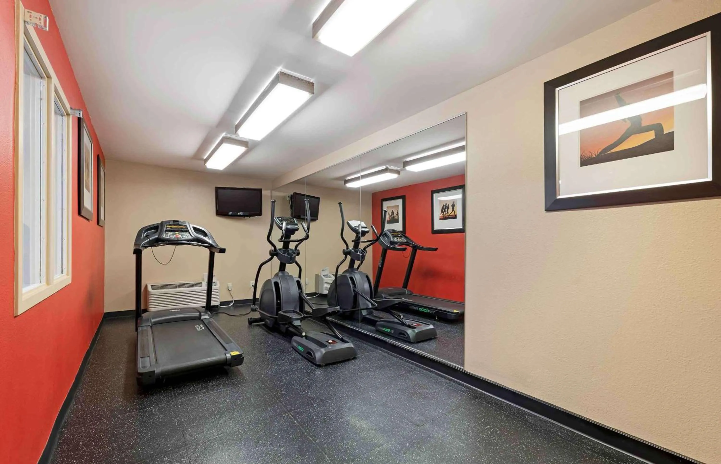 Fitness centre/facilities in Extended Stay America Suites - Chicago - O'Hare - Allstate Arena