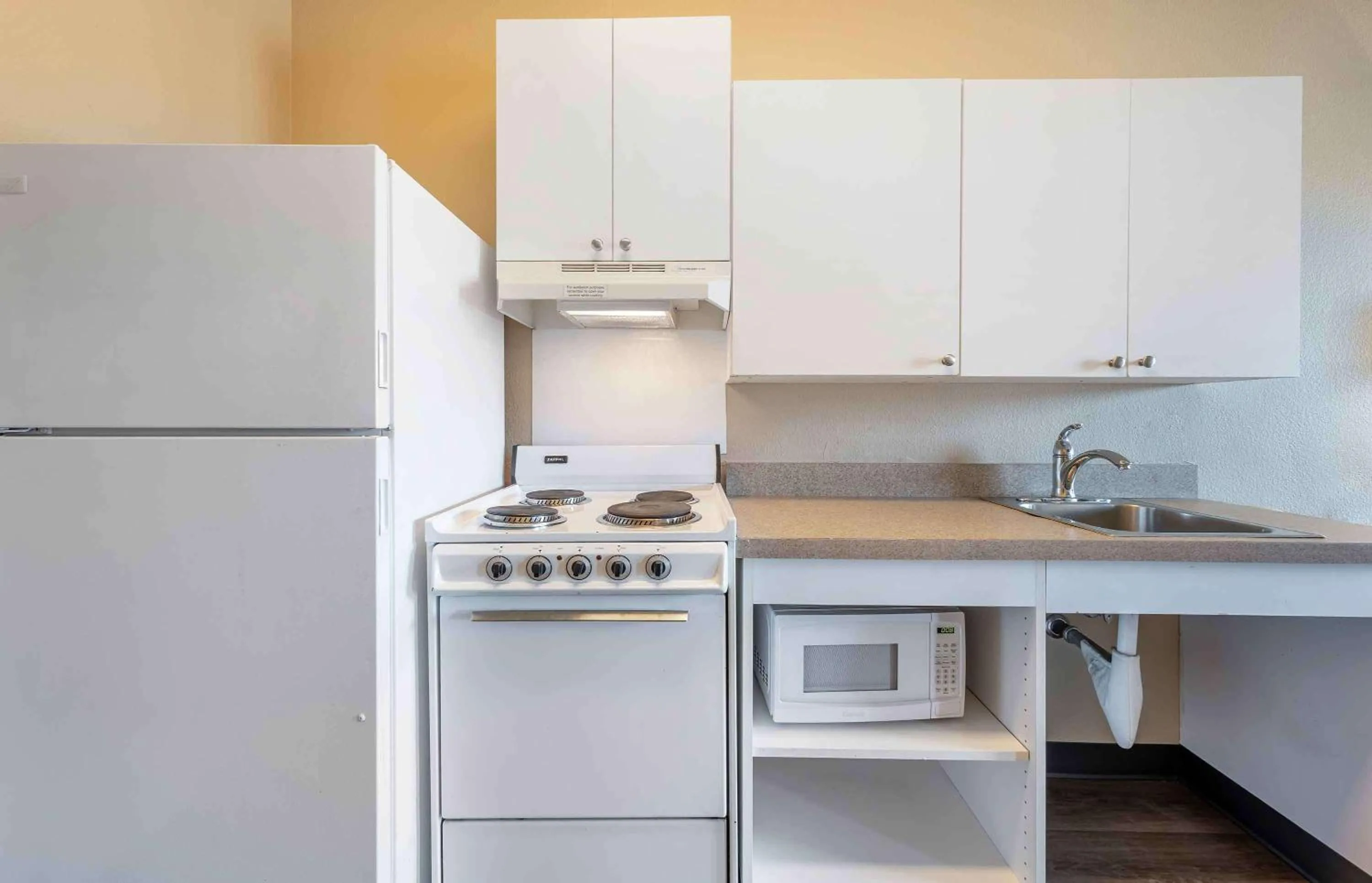 Bedroom in Extended Stay America Suites - Chicago - O'Hare - Allstate Arena