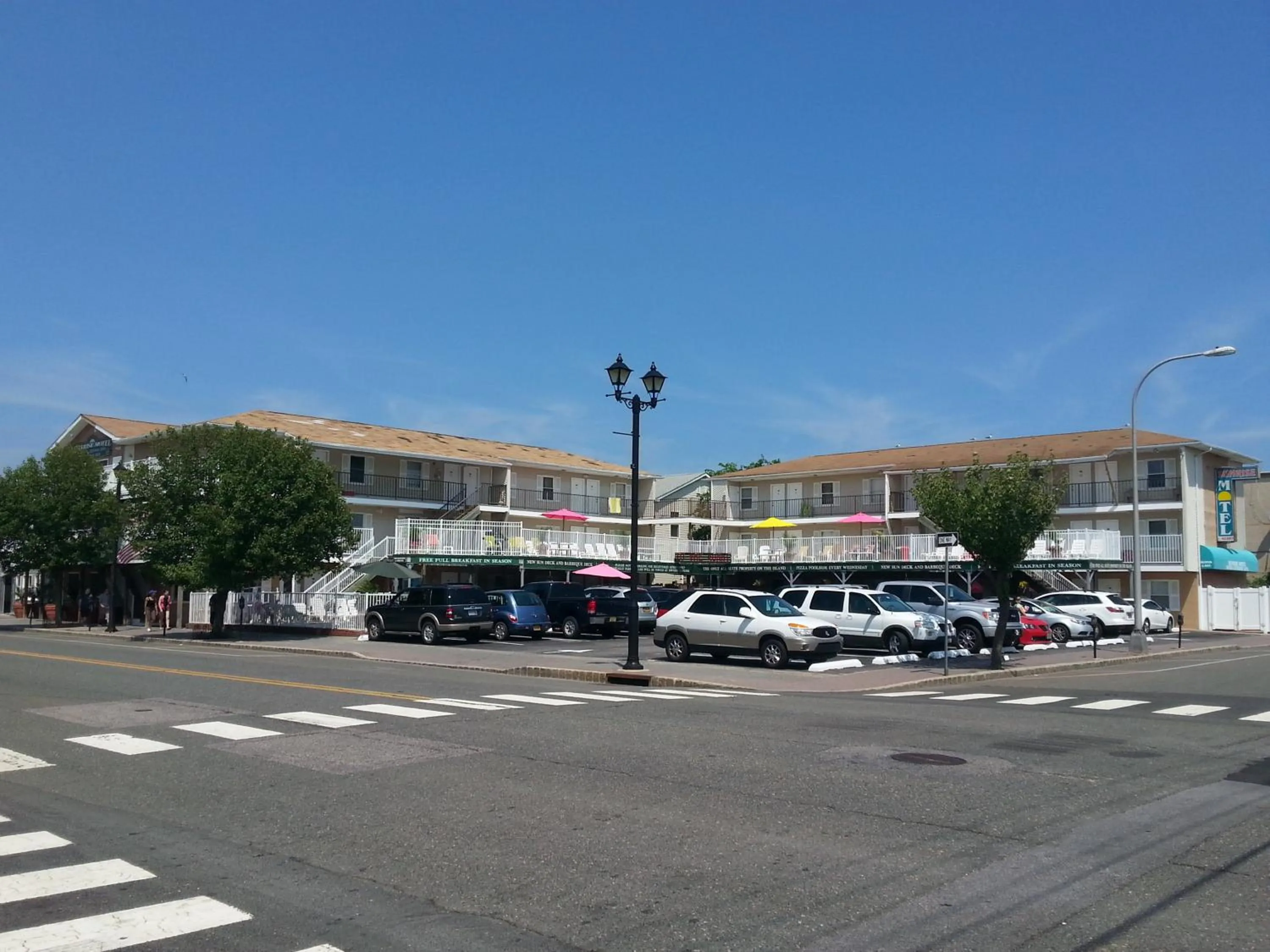 Property building in Sunrise Motel