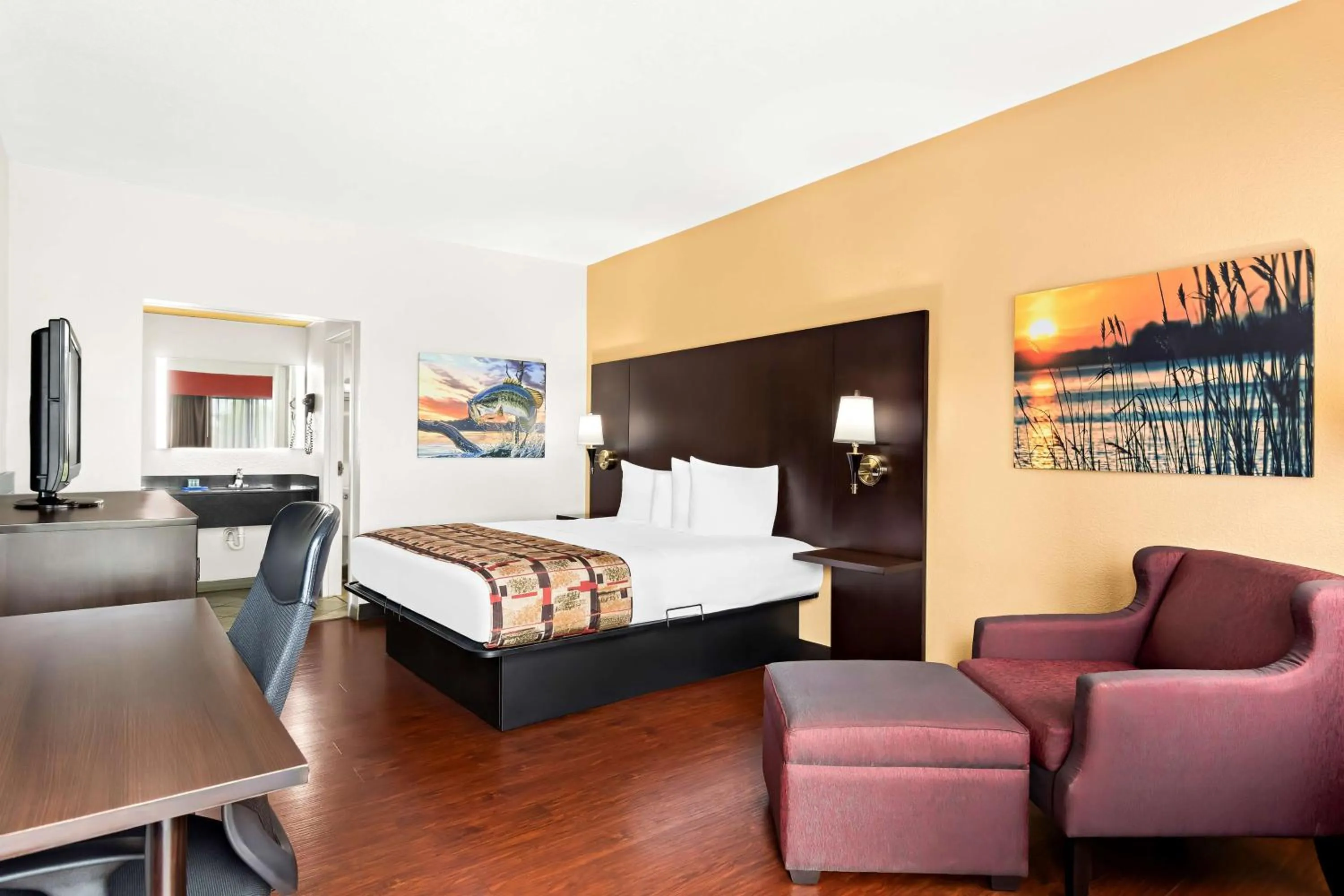 Bedroom, Bed in Best Western Lake Okeechobee